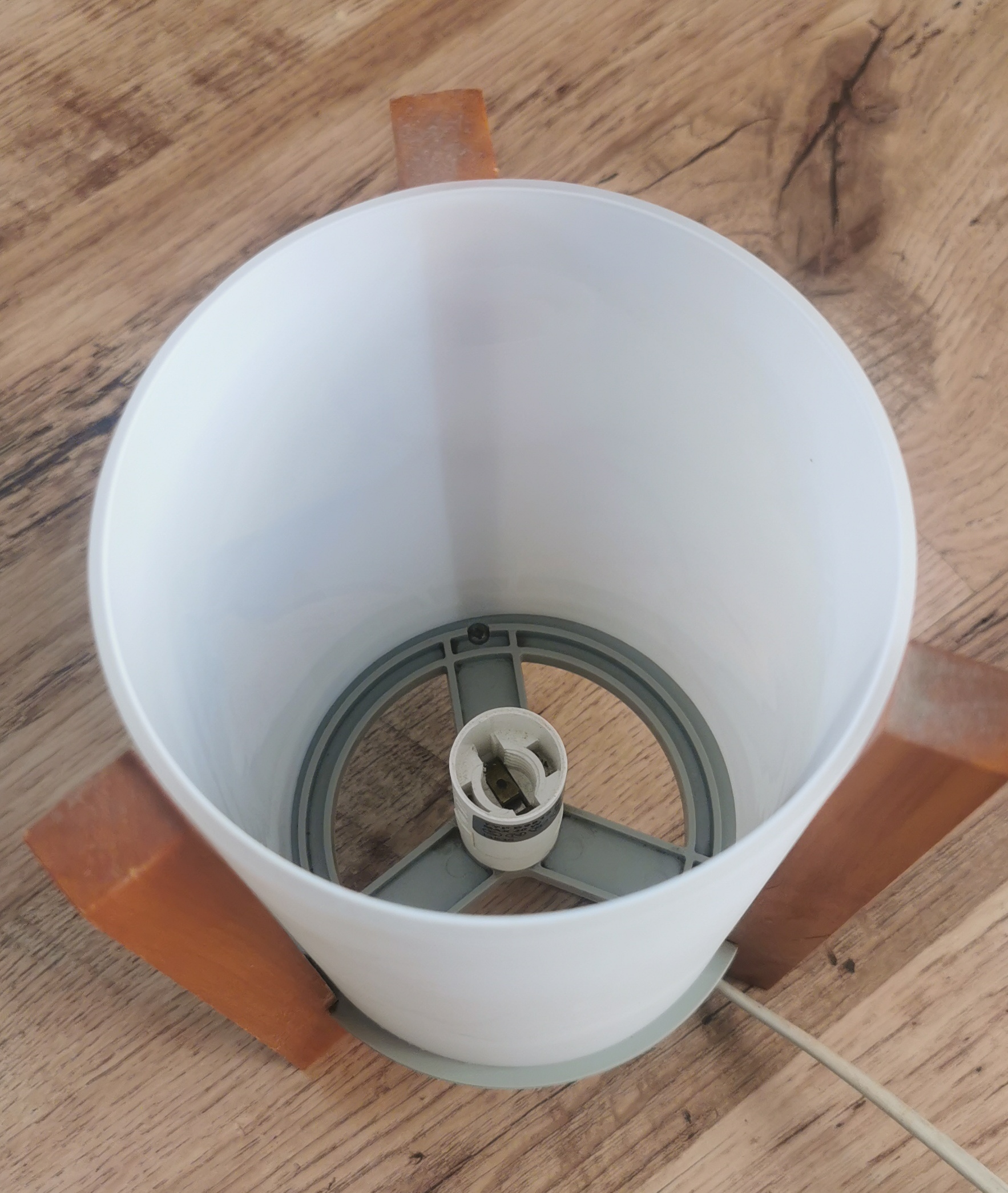 Vintage Ikea Porfylit Tripod Rocket Table Lamp 1990s Retro Scandinavian Space Age Light