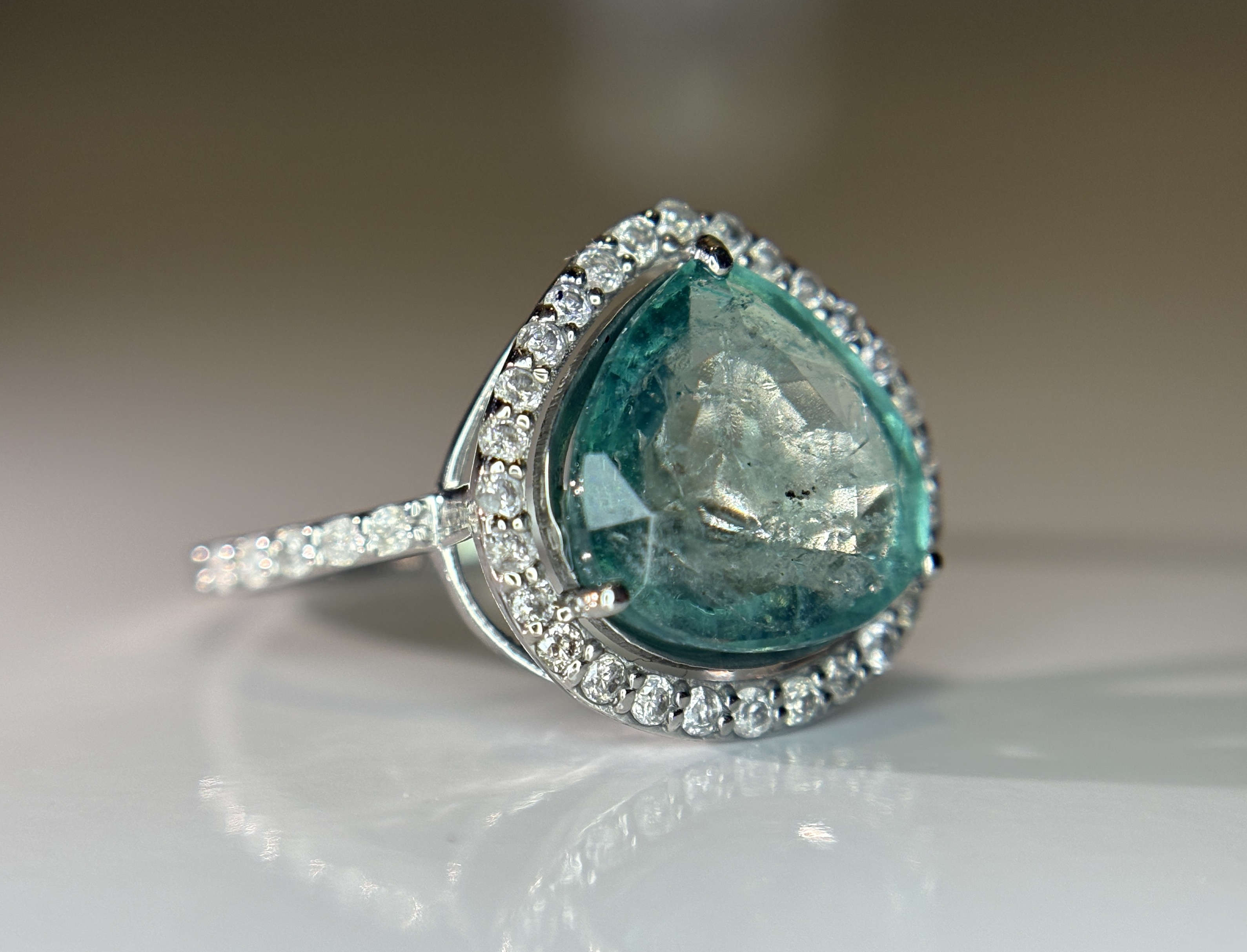Beautiful 2.86 CT Natural Emerald Ring With Natural Diamonds & Platinum 950
