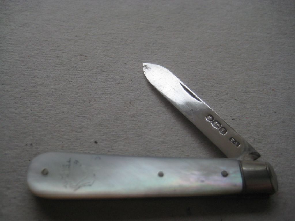 Rare George V Mother of Pearl Hafted Silver Bladed Folding Fruit Knife, Sheffield 1923