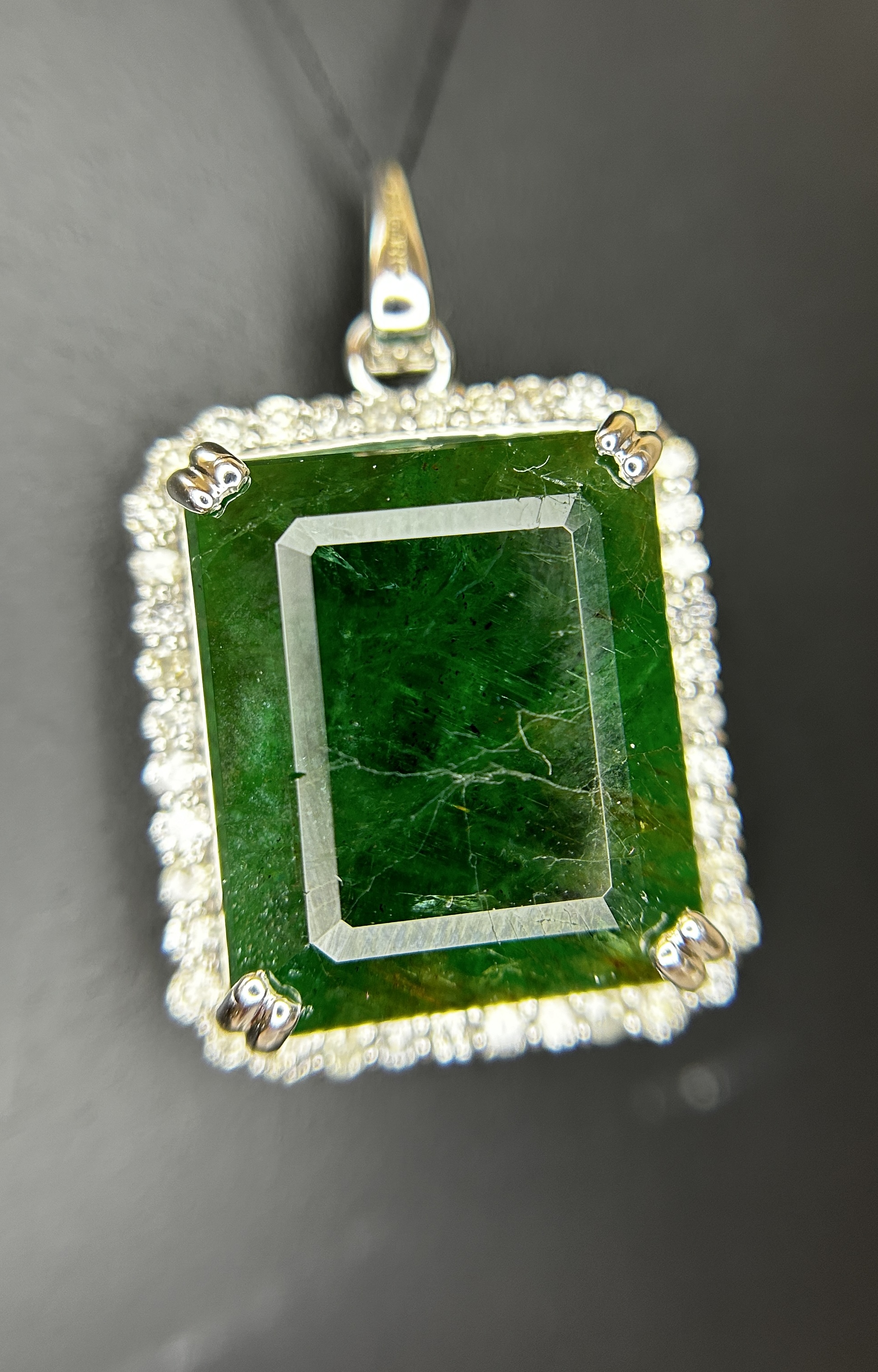 Beautiful 24.18 ct Natural Emerald With Natural Diamonds & 18k Gold
