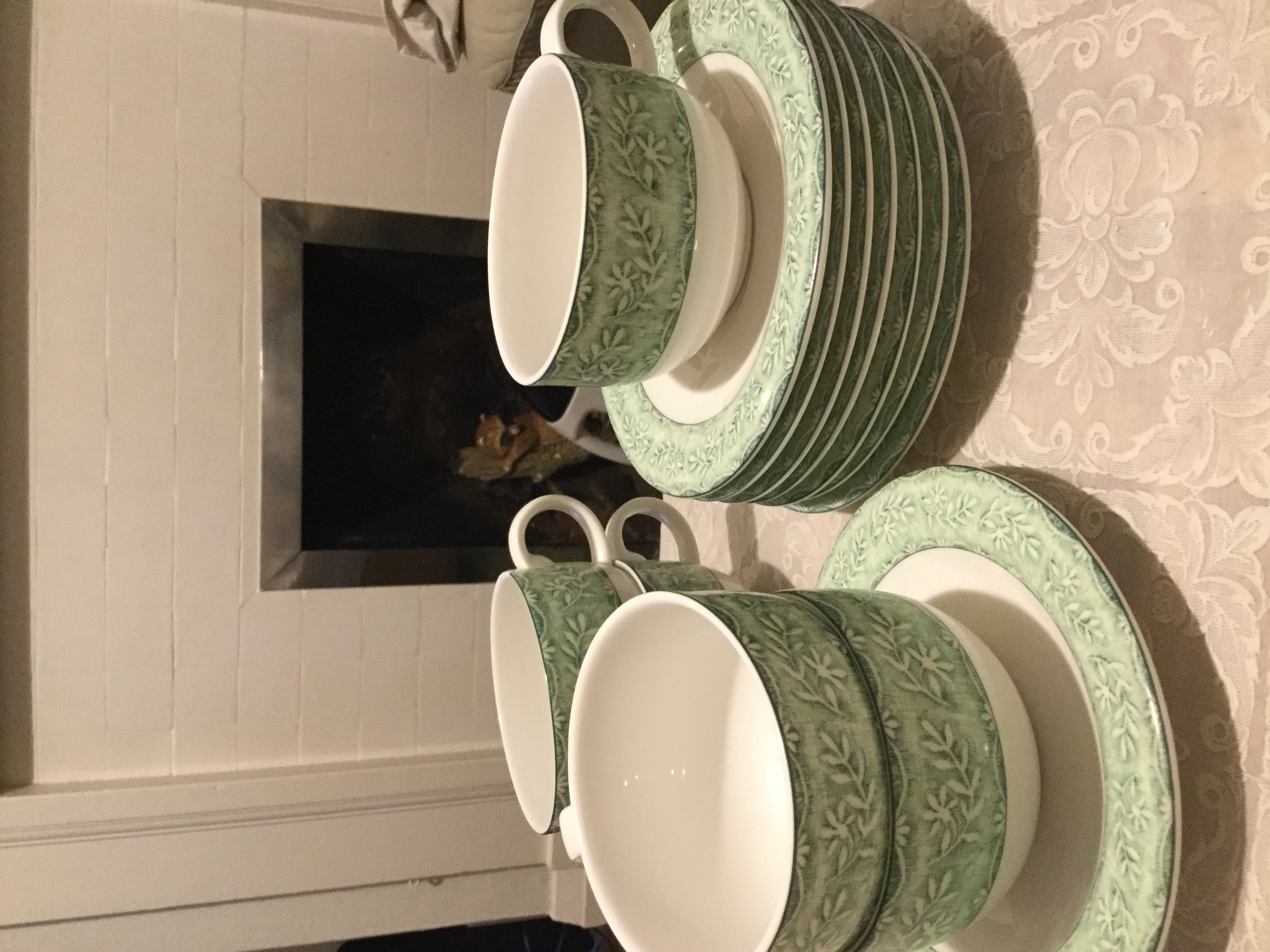 Royal Doulton Expressions - Linen Leaf - Tea Set x 8 New