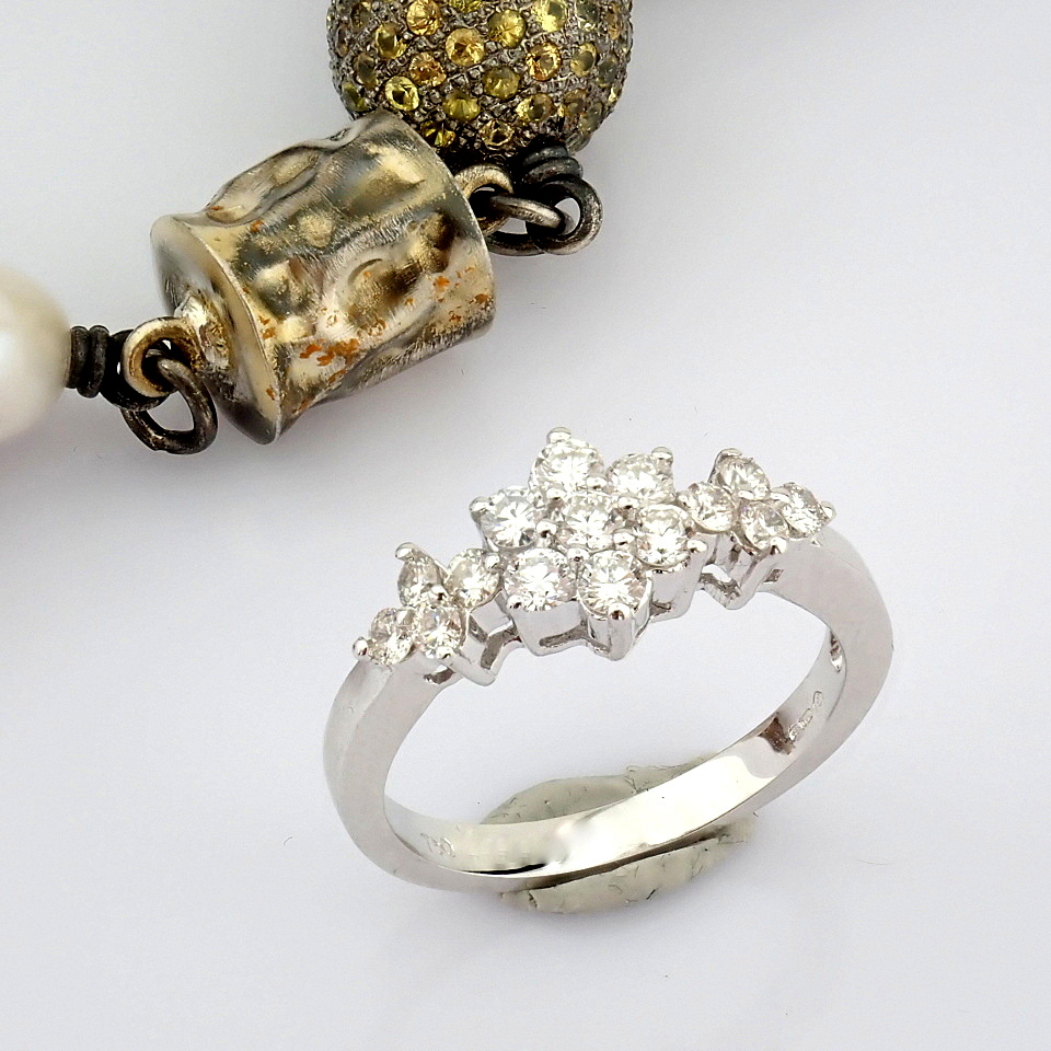 Natural Diamond 18K White Gold Ring
