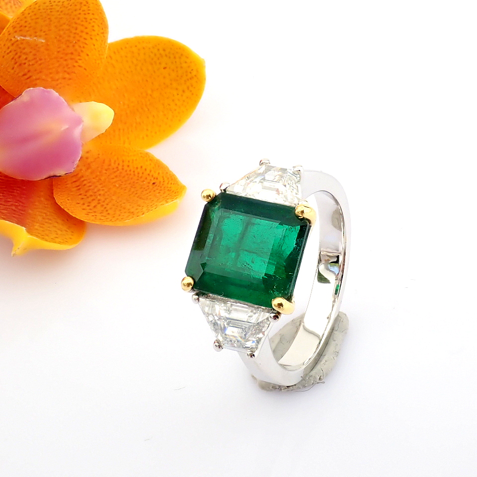 Natural Diamond 18K White Gold Ring