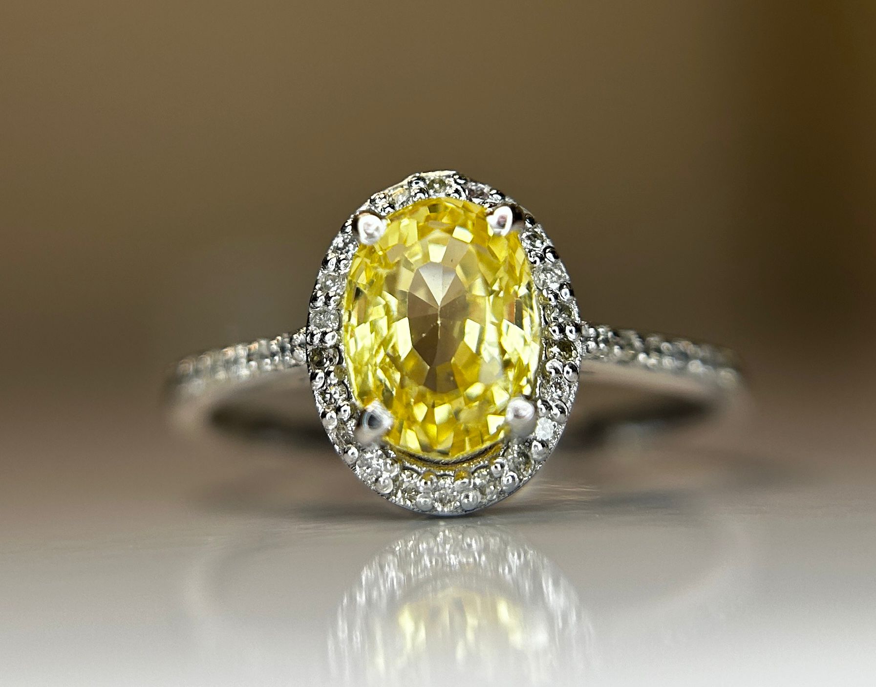 Beautiful Unheated Untreated Natural Ceylon Yellow Sapphire Diamonds & 18k Gold