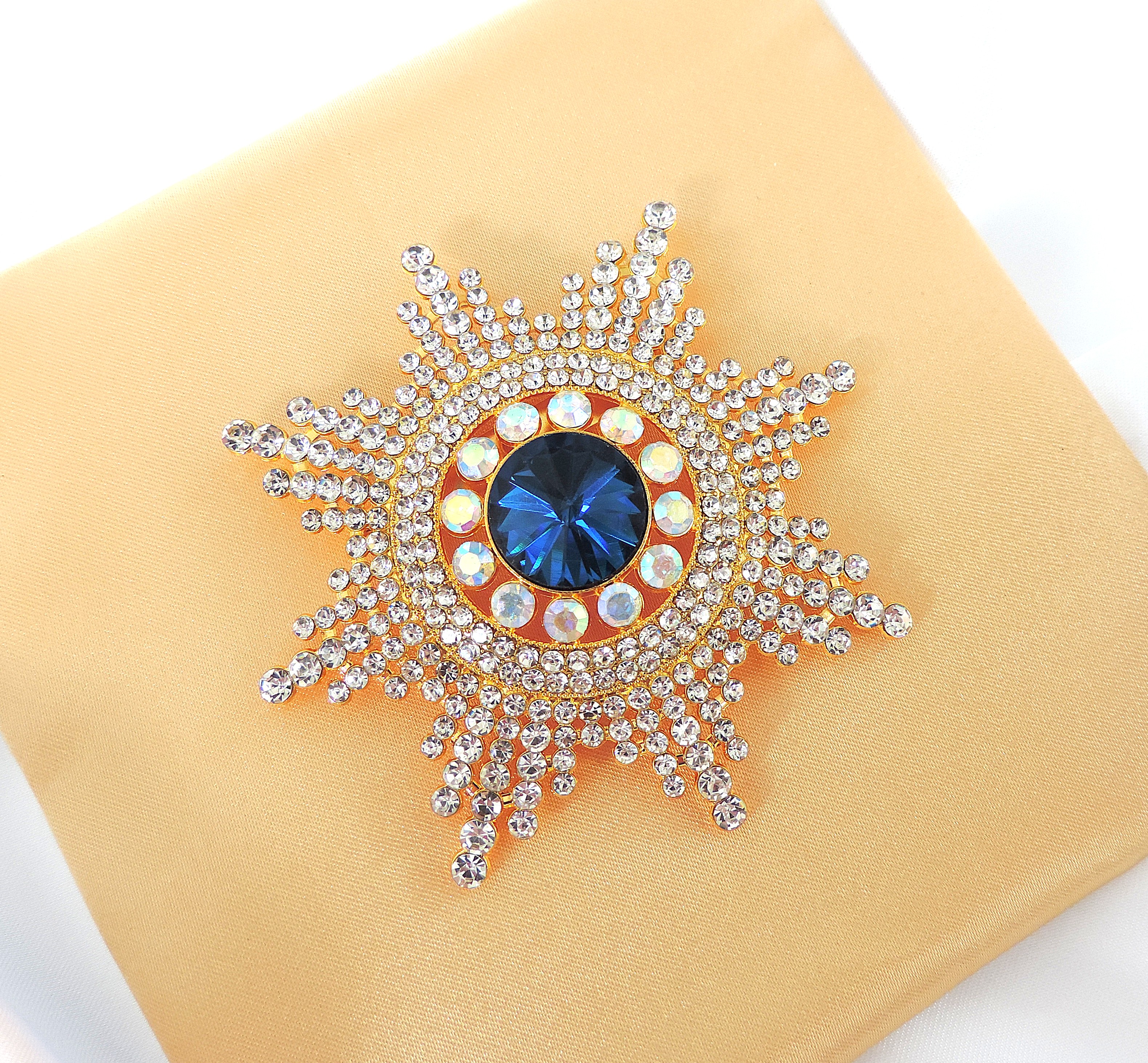 Vintage Style Blue & White Crystal Brooch 7cmx7cm