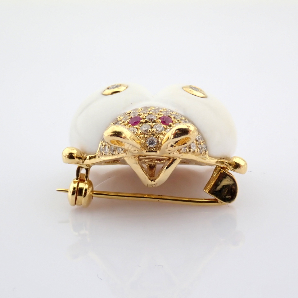 Natural Diamond 18K Yellow Gold Brooch