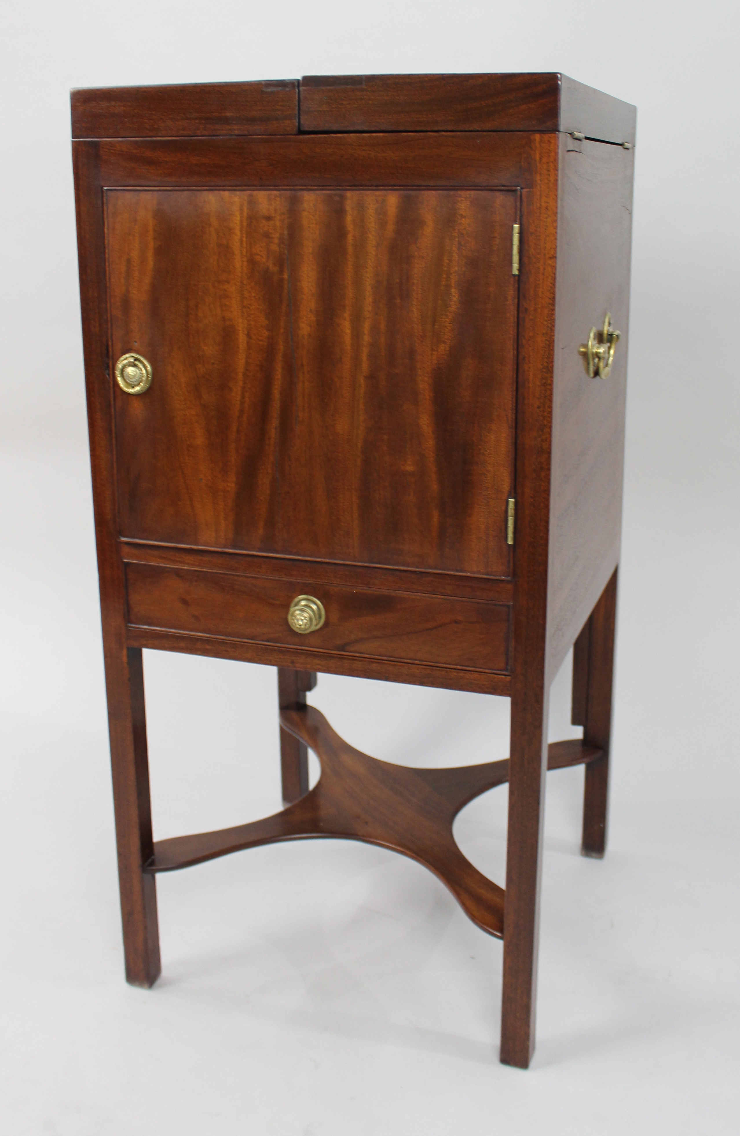 George III Mahogany Vanity Stand