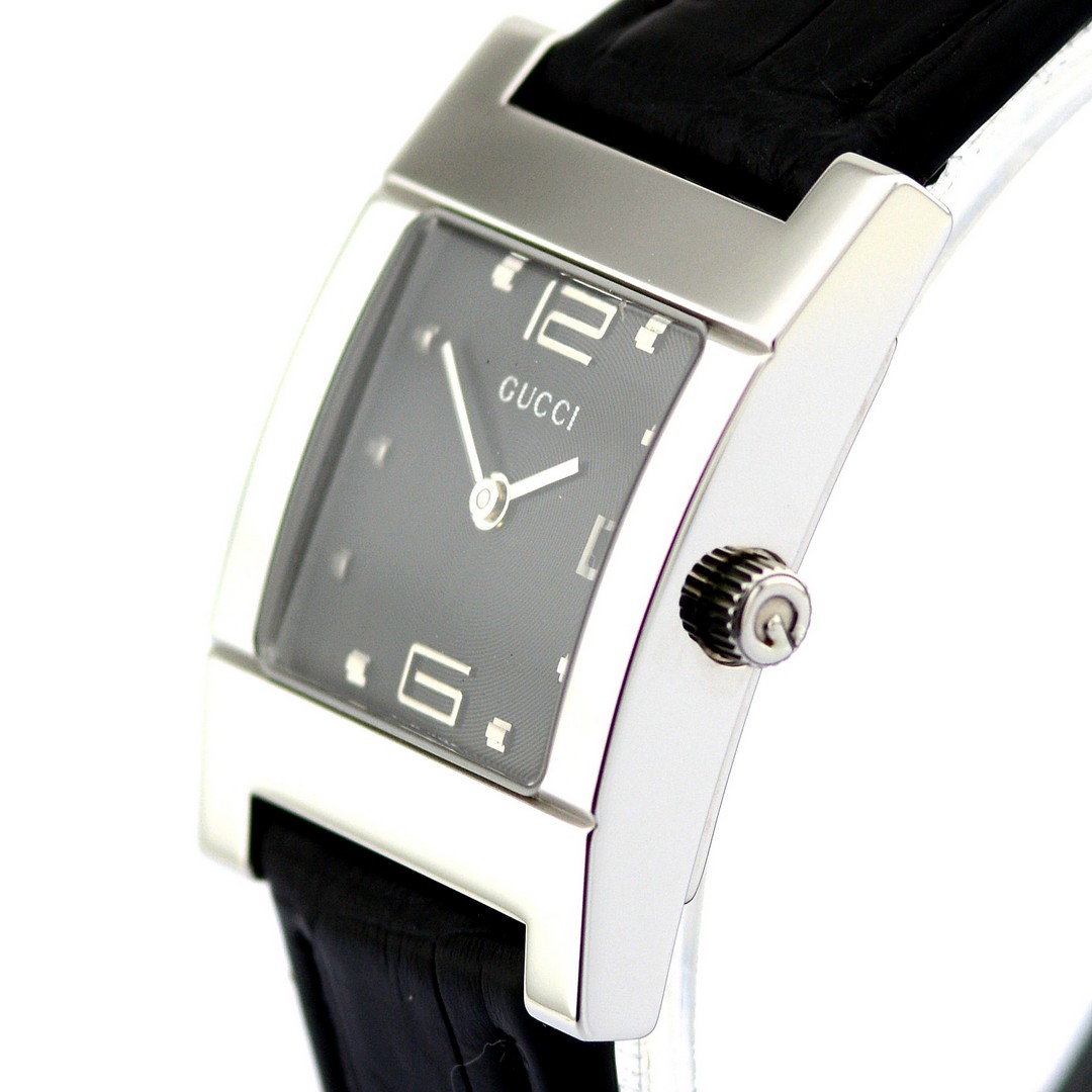 Gucci / 7700L Date Dial - (Unworn) Unisex Steel Wrist Watch