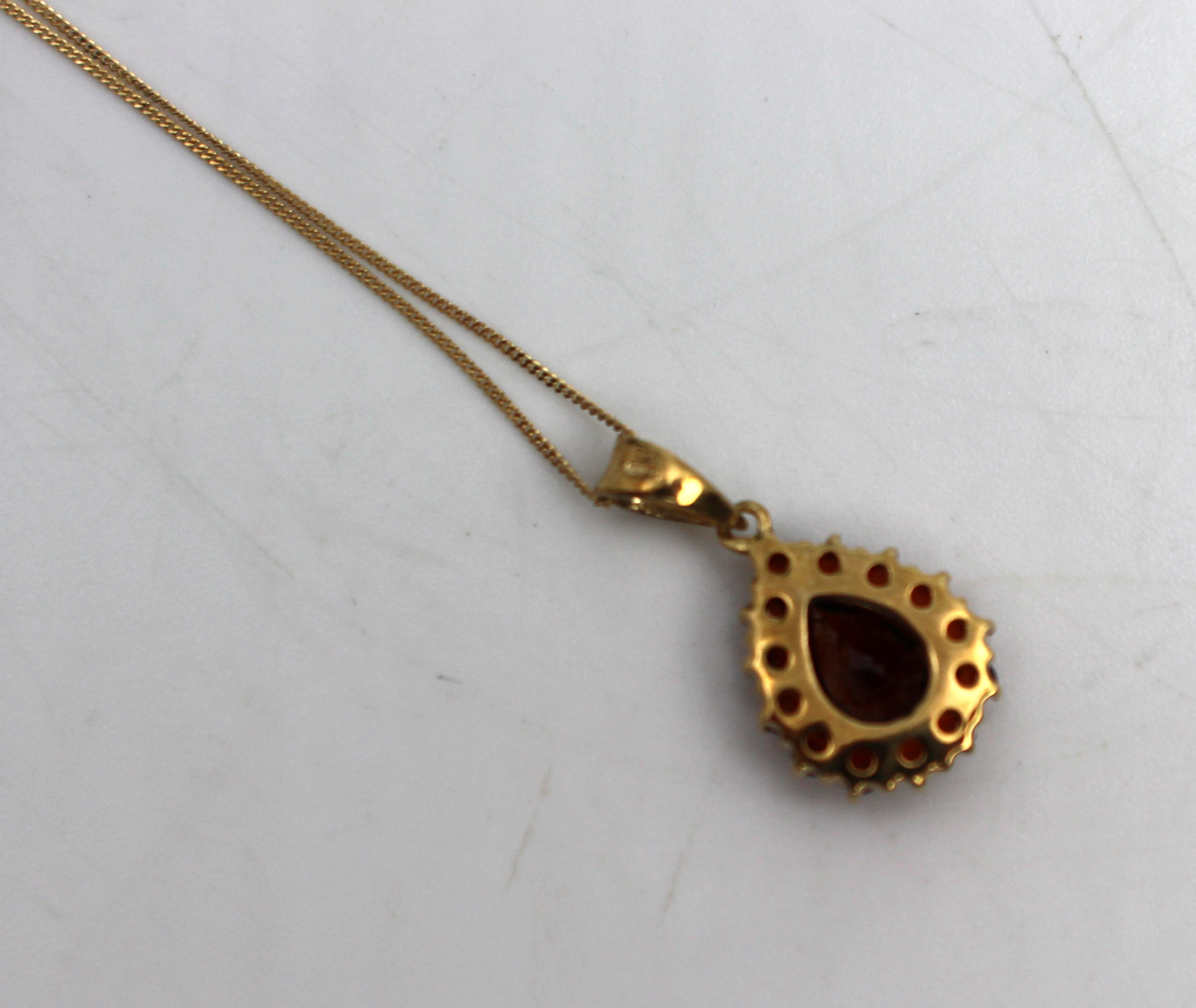 Vintage 9ct Gold Pendant on Chain