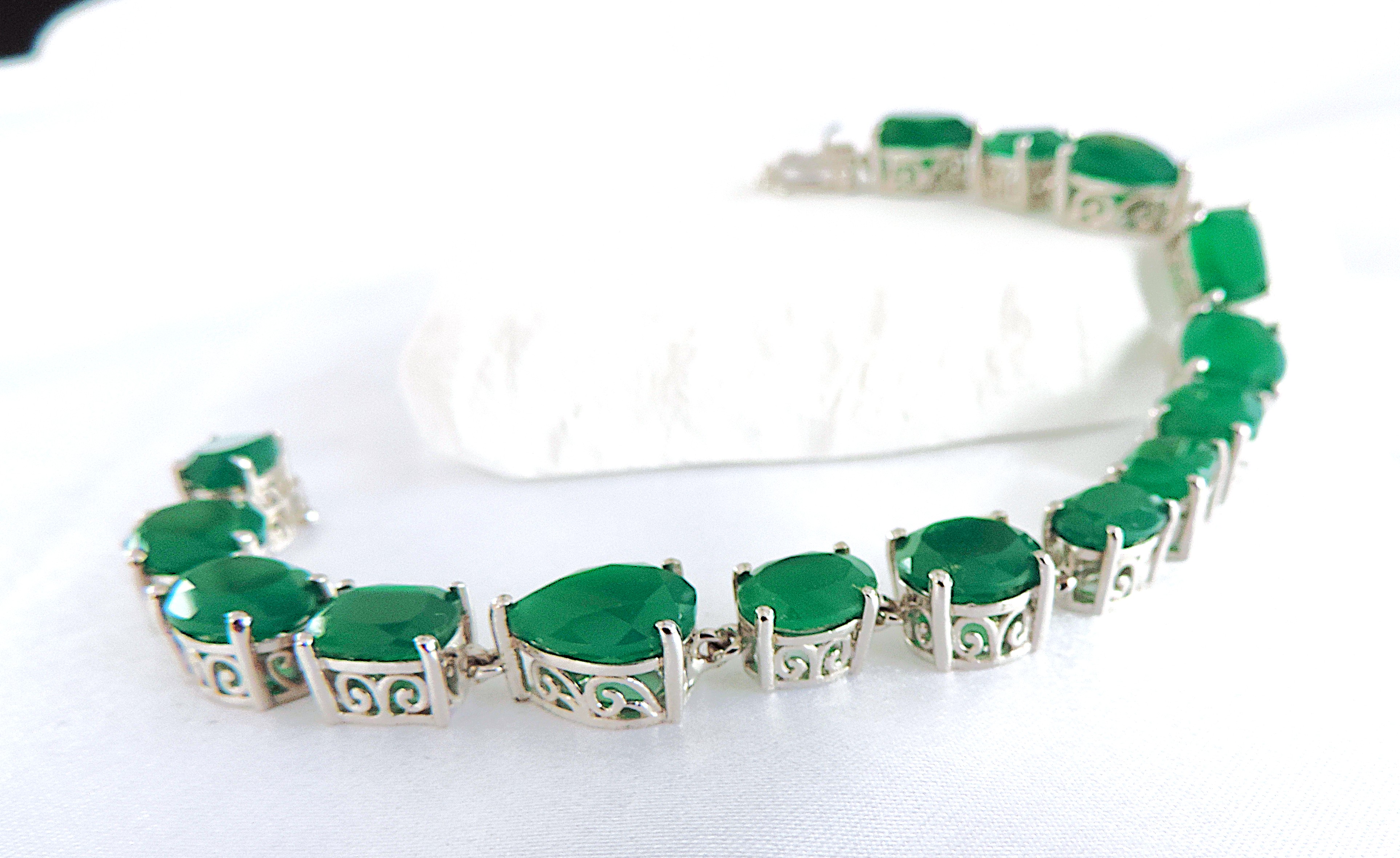 925 Silver 55.95 Carat Emerald Green Chrysoprase Gemstone Bracelet 'New'