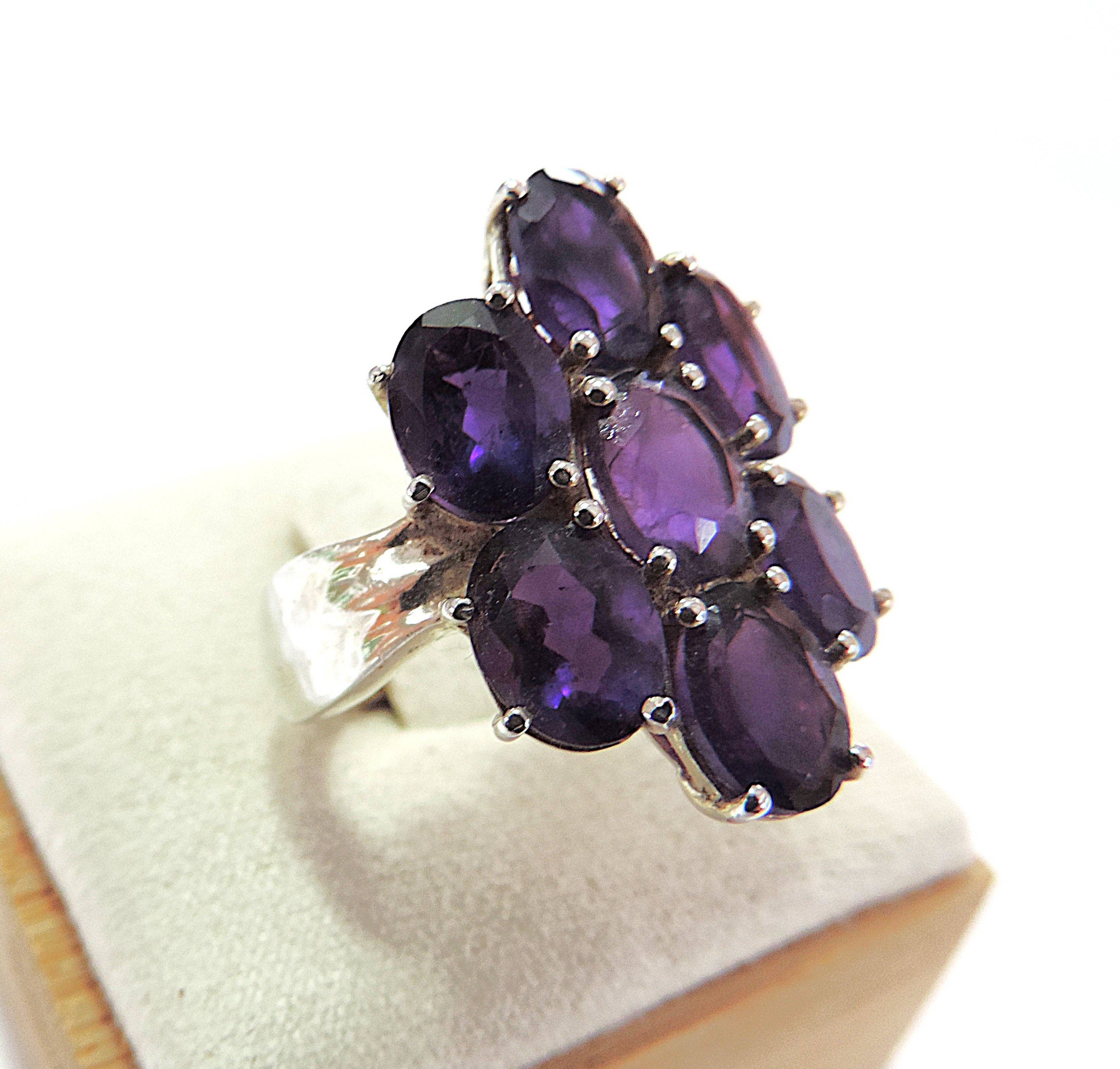 925 Silver 6 Carat Amethyst Gemstone Ring