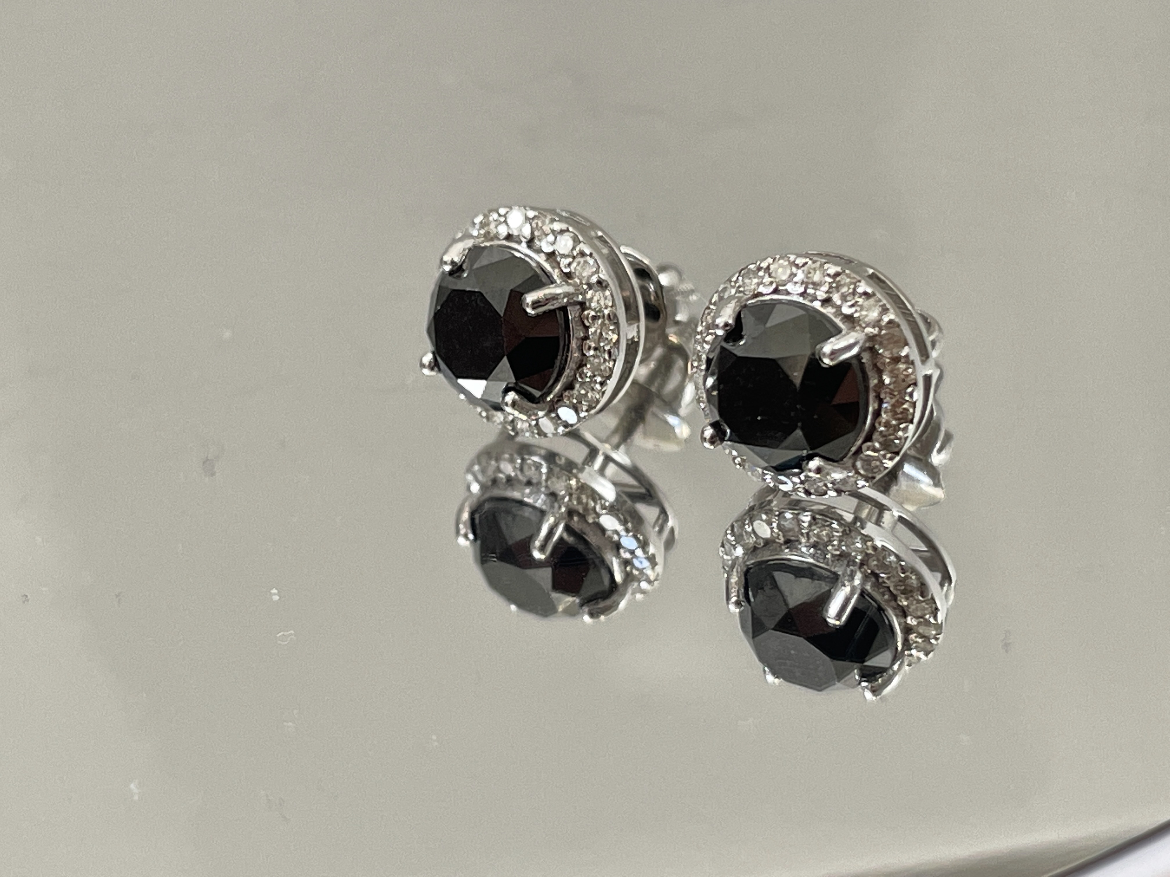 Beautiful Natural 3.84 CT Black Diamond Earrings Natural Diamonds & 18k Gold