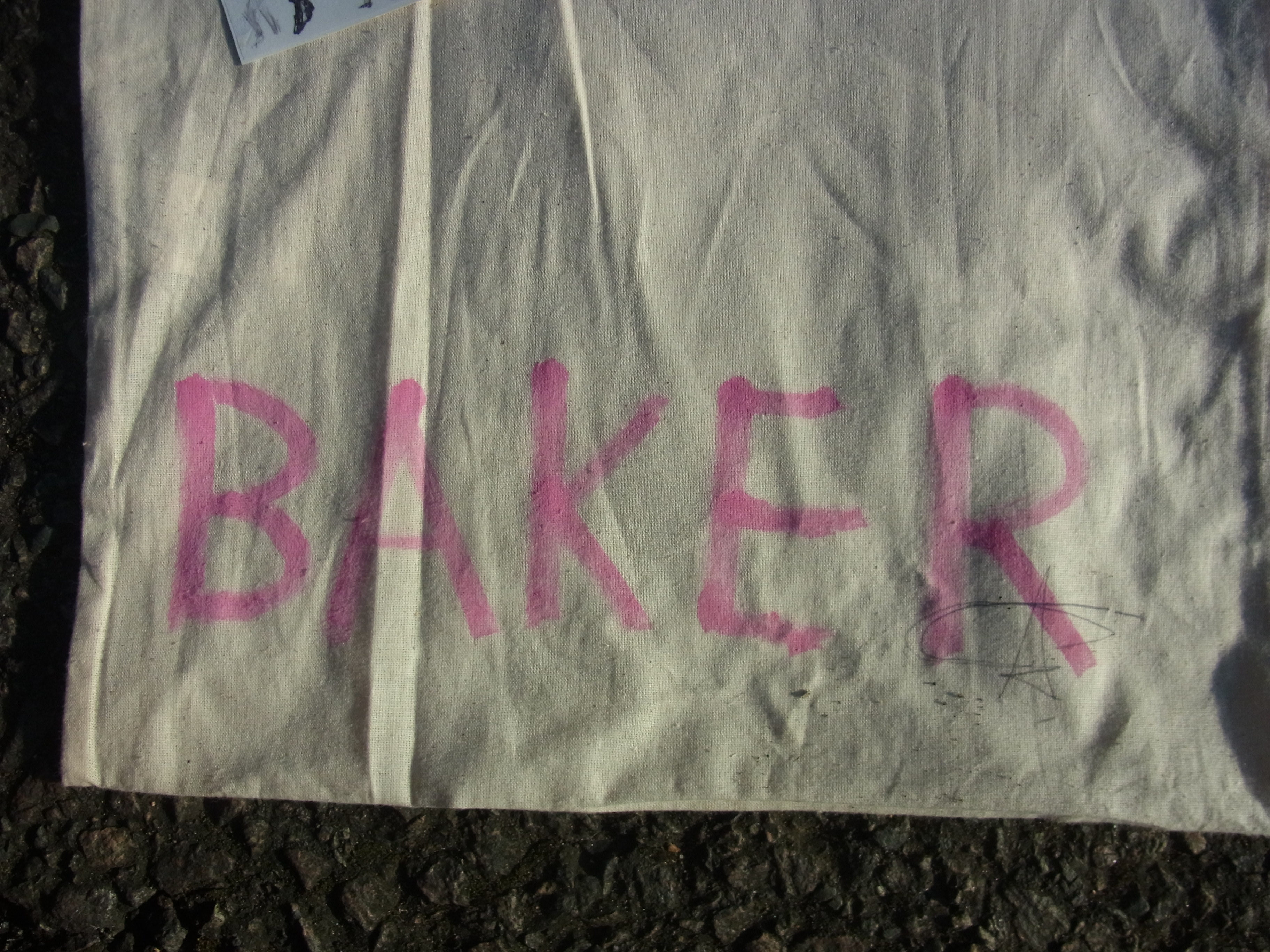 Charming Baker Art Special Signed Front Cover 2017 From The Big Issue. With Bag Also Signed
