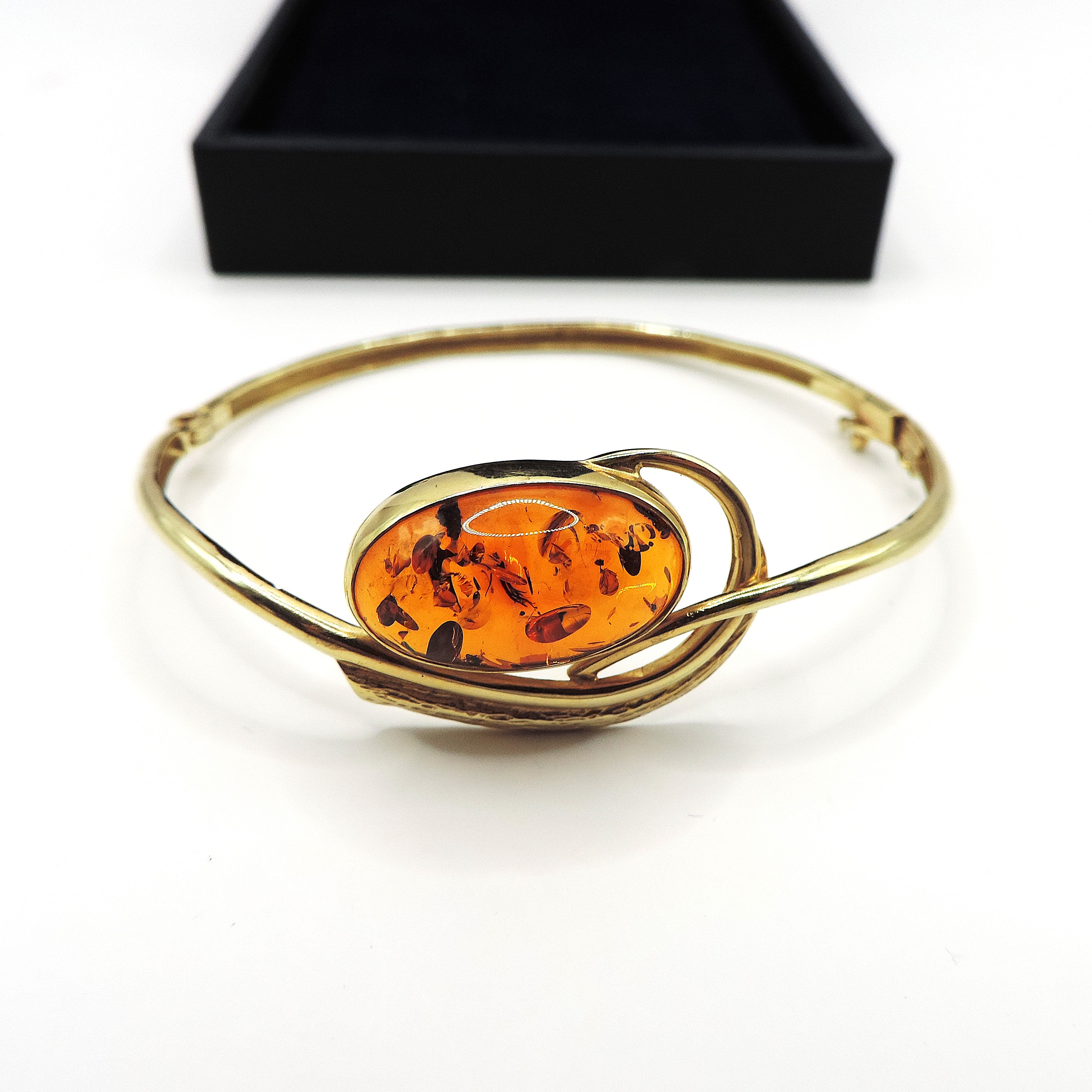 Artisan 14k Gold Cabochon Baltic Amber Bangle Gdansk Poland c.1996