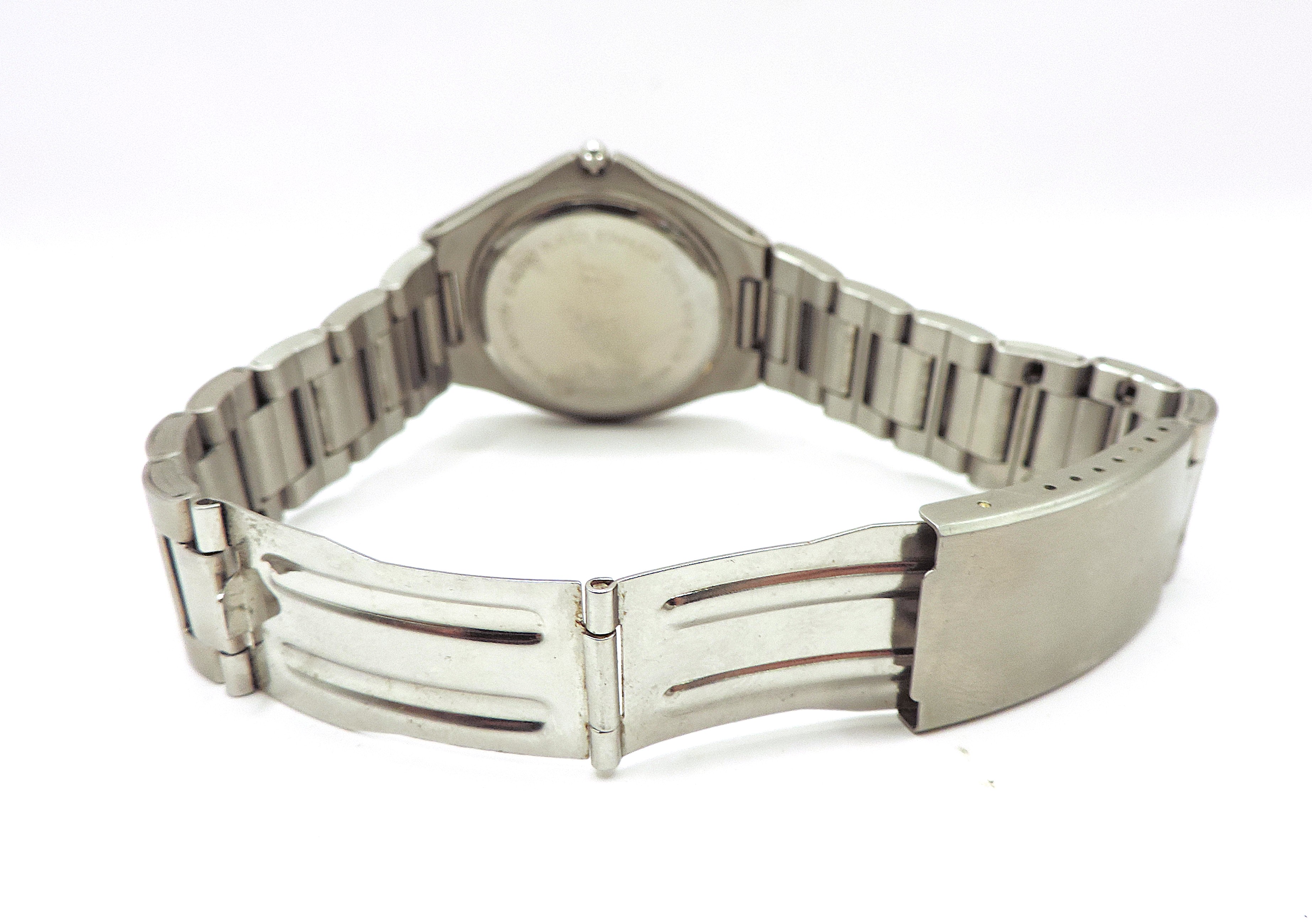 Men's AVIA Quartz Bracelet Watch #103902 - New Battery