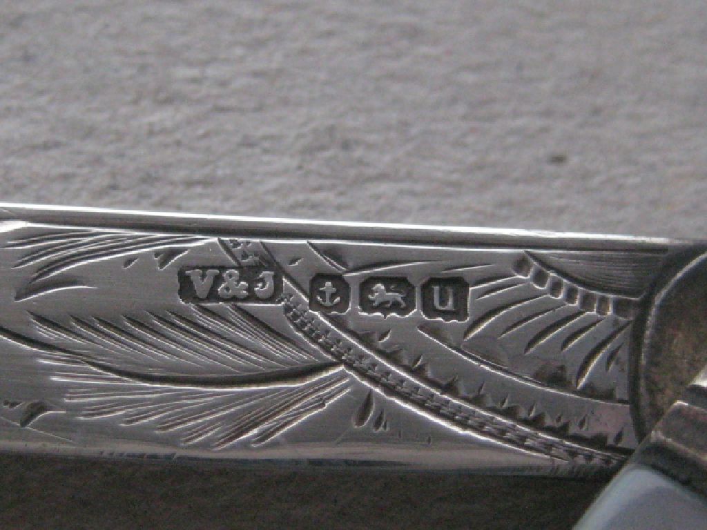 George V Mother of Pearl Hafted Silver Bladed Folding Fruit Knife, Birmingham 1919