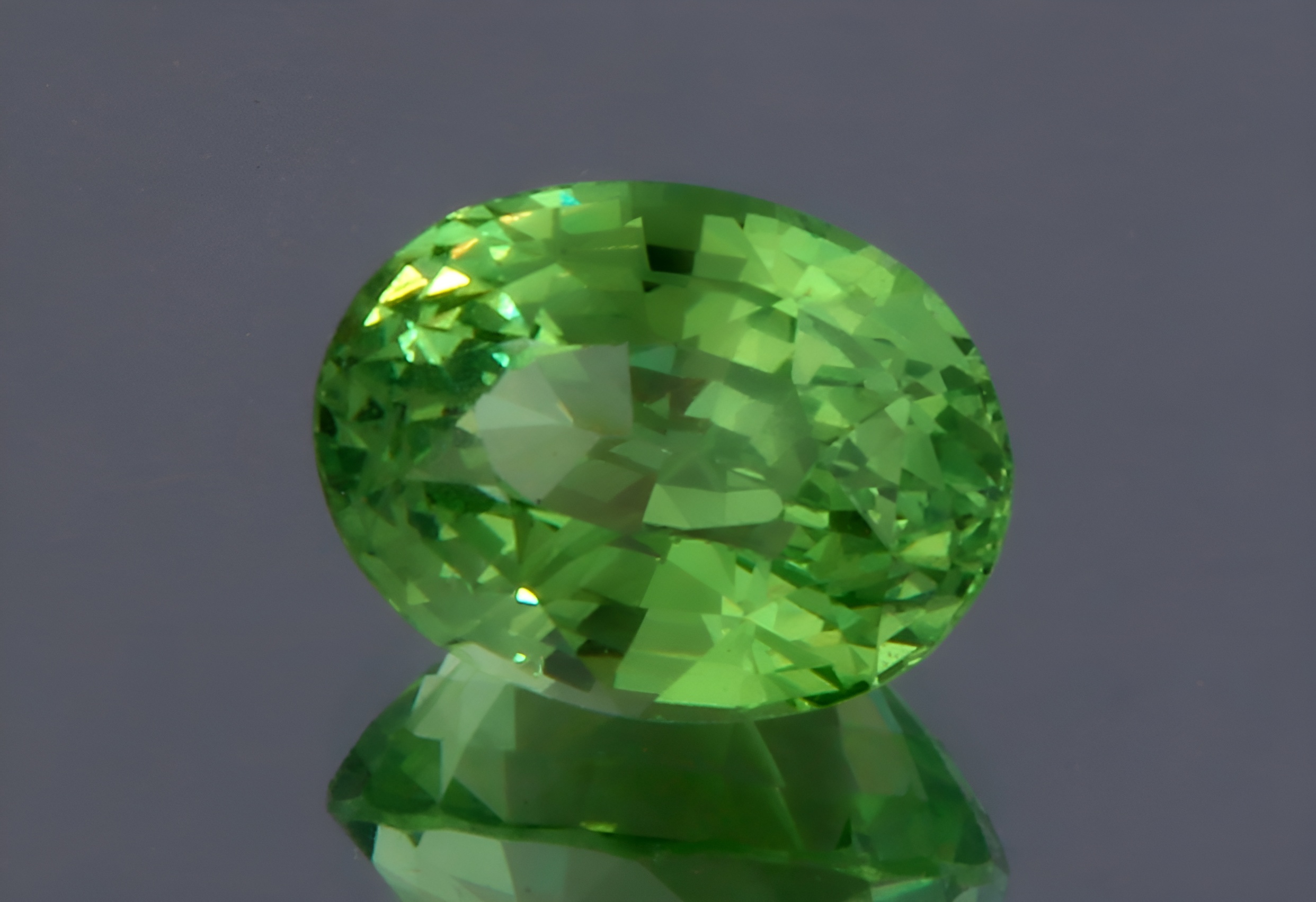 Tsavorite Garnet, 2.17 CT