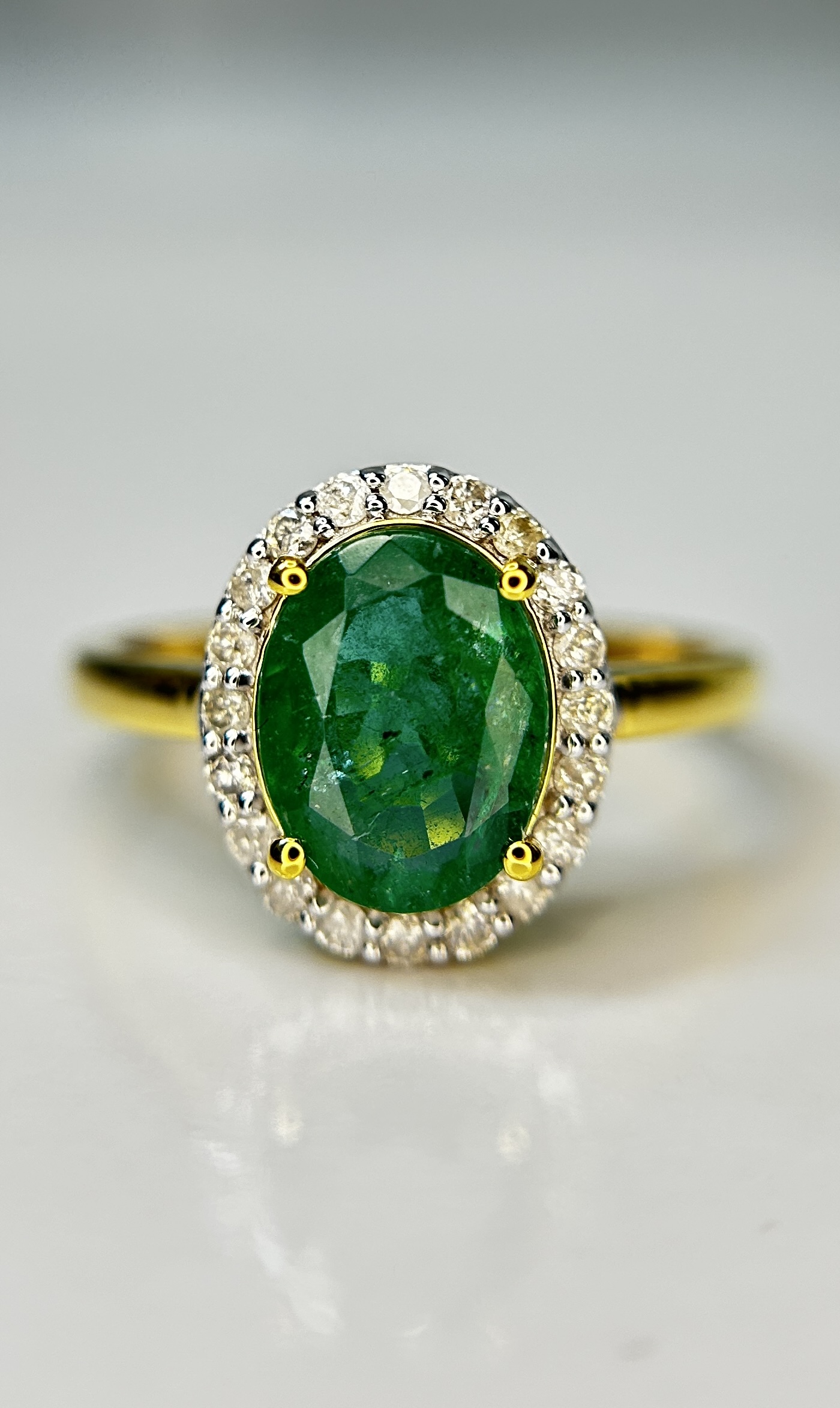 Beautiful Natural Emerald 1.52 CT With Natural Diamonds & 18k Gold