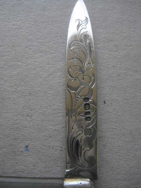Victorian Mother of Pearl Hafted Silver Bladed Folding Fruit Knife, Sheffield 1876