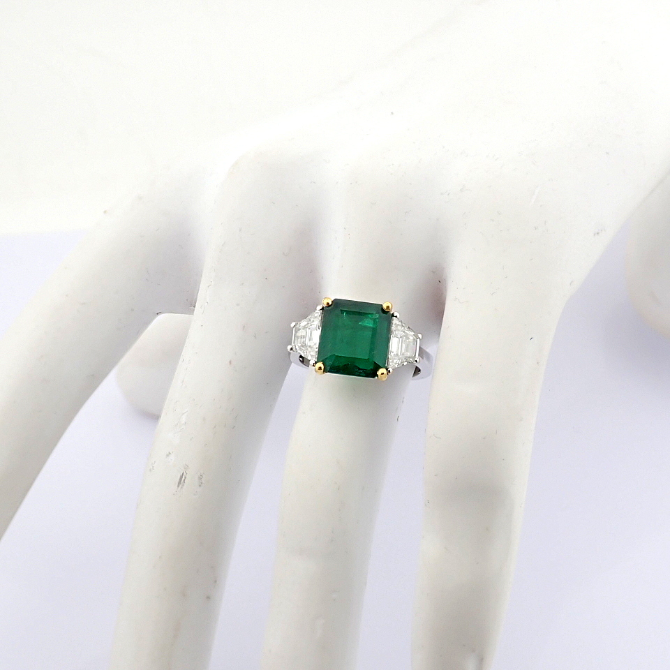 Natural Diamond 18K White Gold Ring