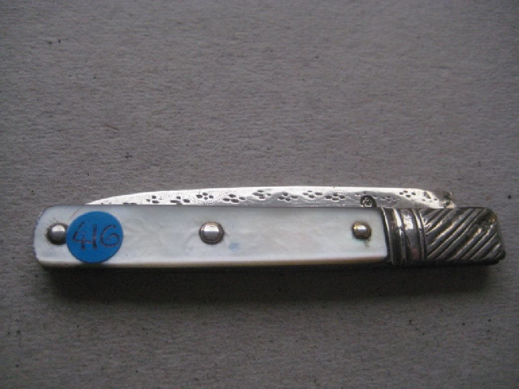 George III Mother of Pearl Hafted Silver Bladed Folding Fruit Knife