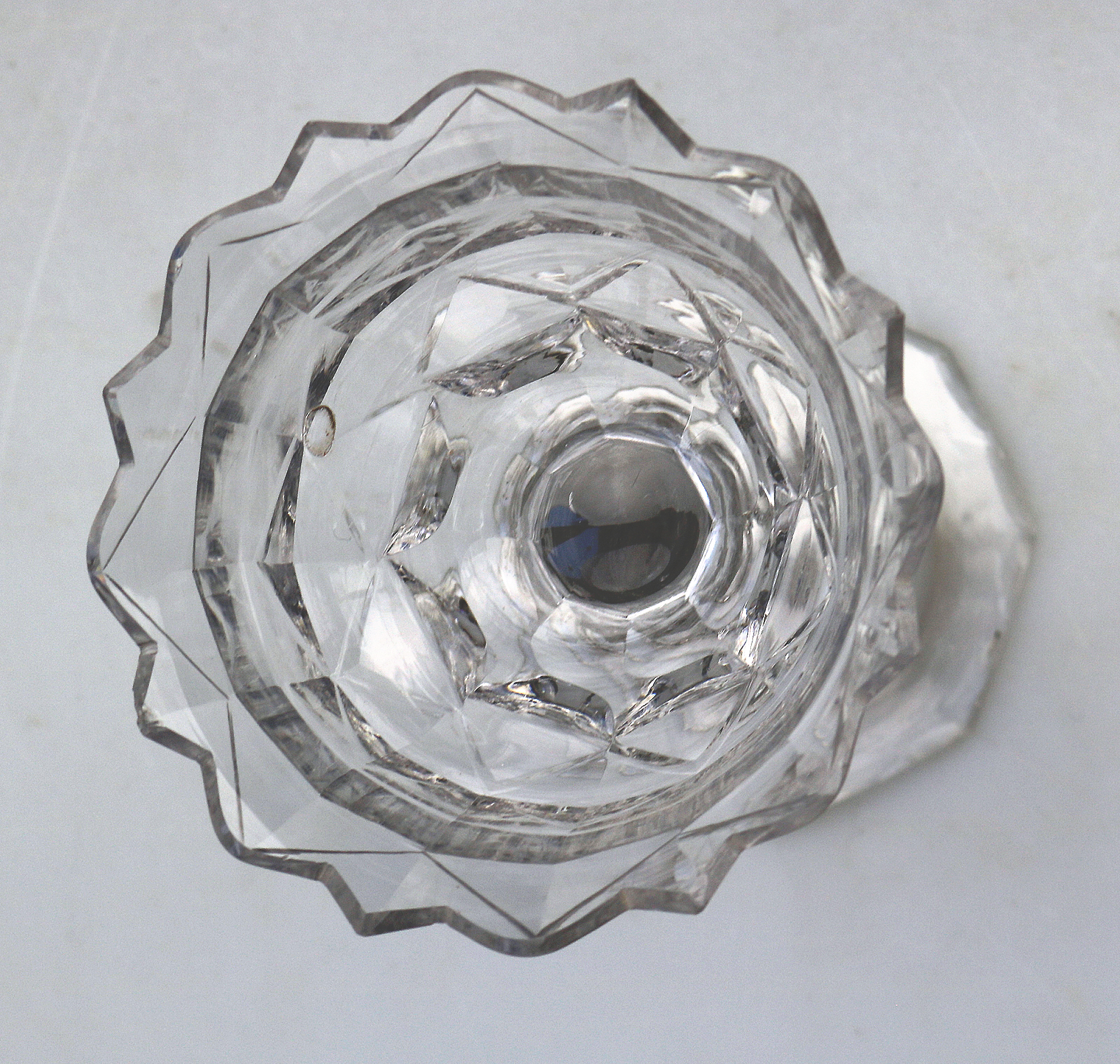 A Very Fine & Large Antique Georgian Facet Cut Glass Stem Sweetmeat 18cm ht C.18thC