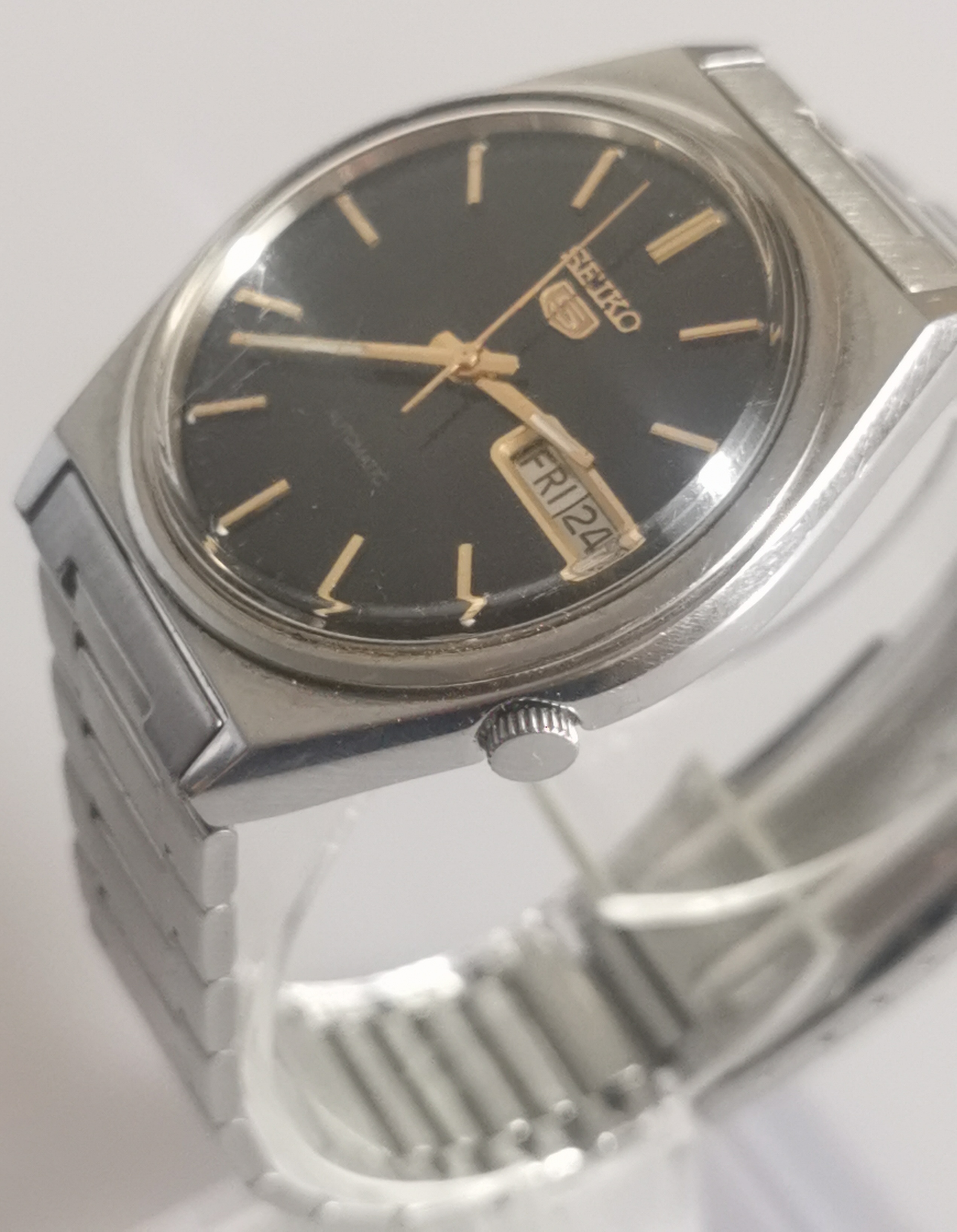Vintage Seiko 5 Automatic - Black & Gold Dial - Ref. 7009-3140