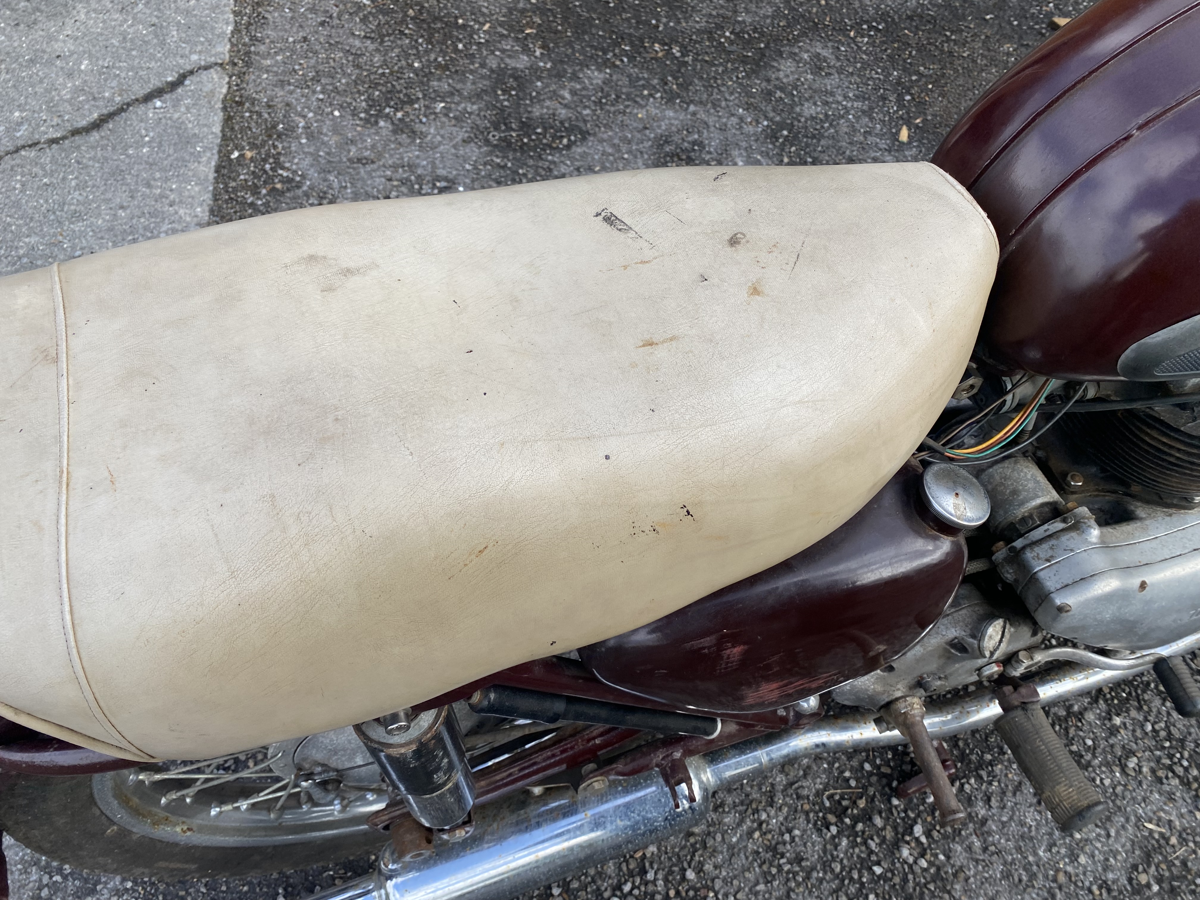 Ariel 650 Huntmaster, running project,with V5