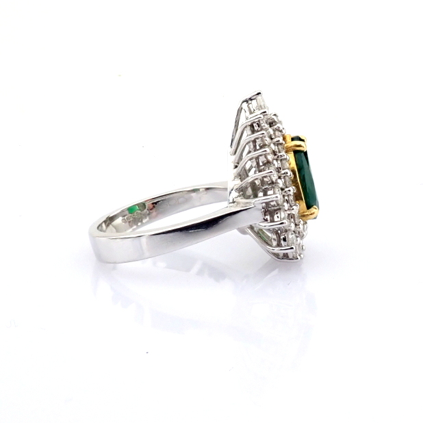Natural Diamond 18K White Gold Ring