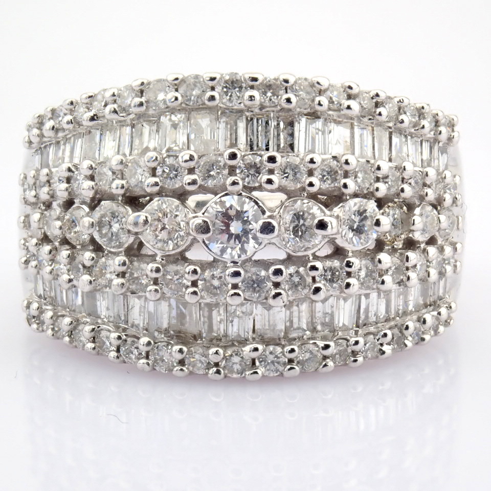 Natural Diamond 18K White Gold Ring