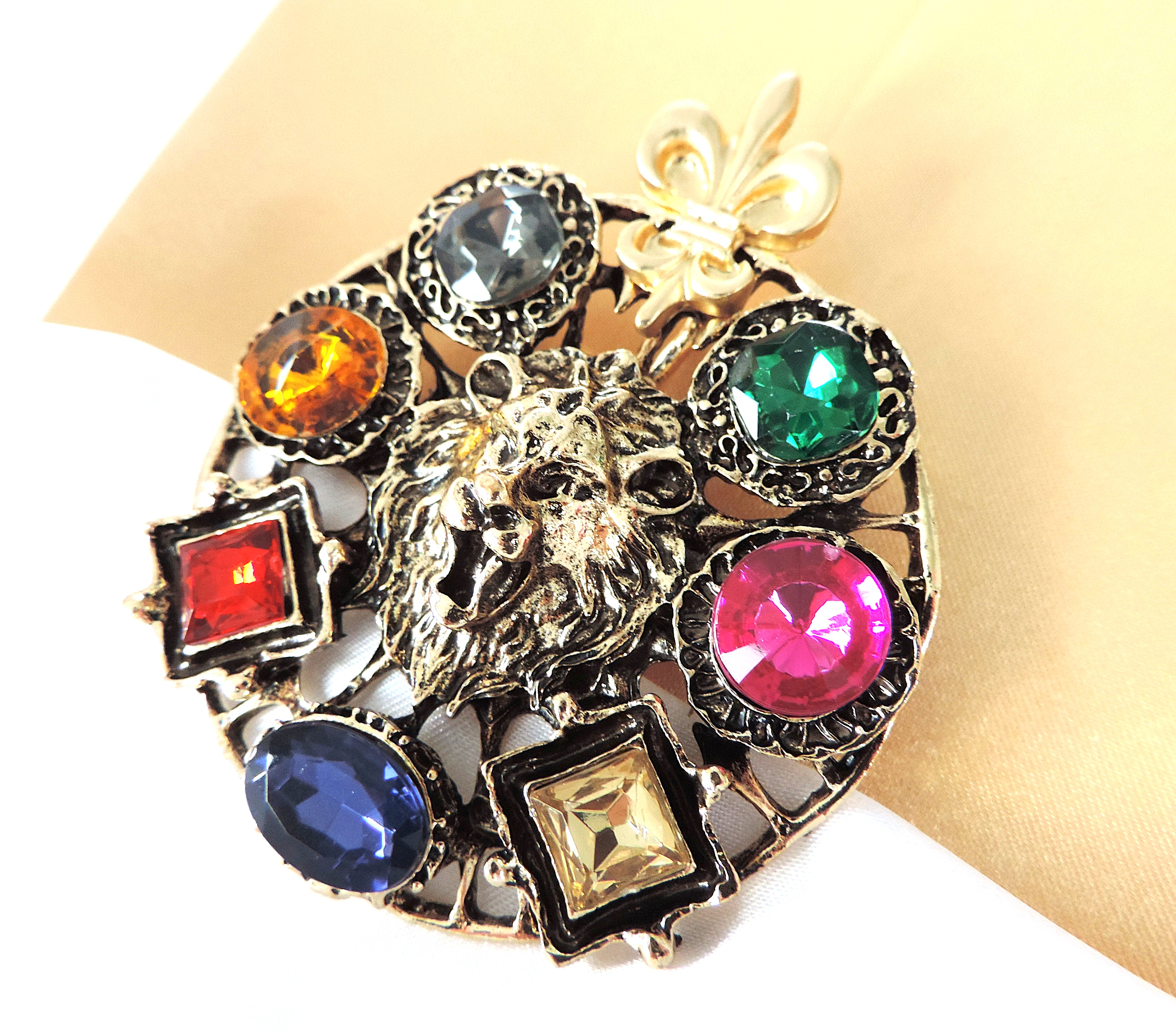 Large Baroque Style Costume Jewellery Brooch