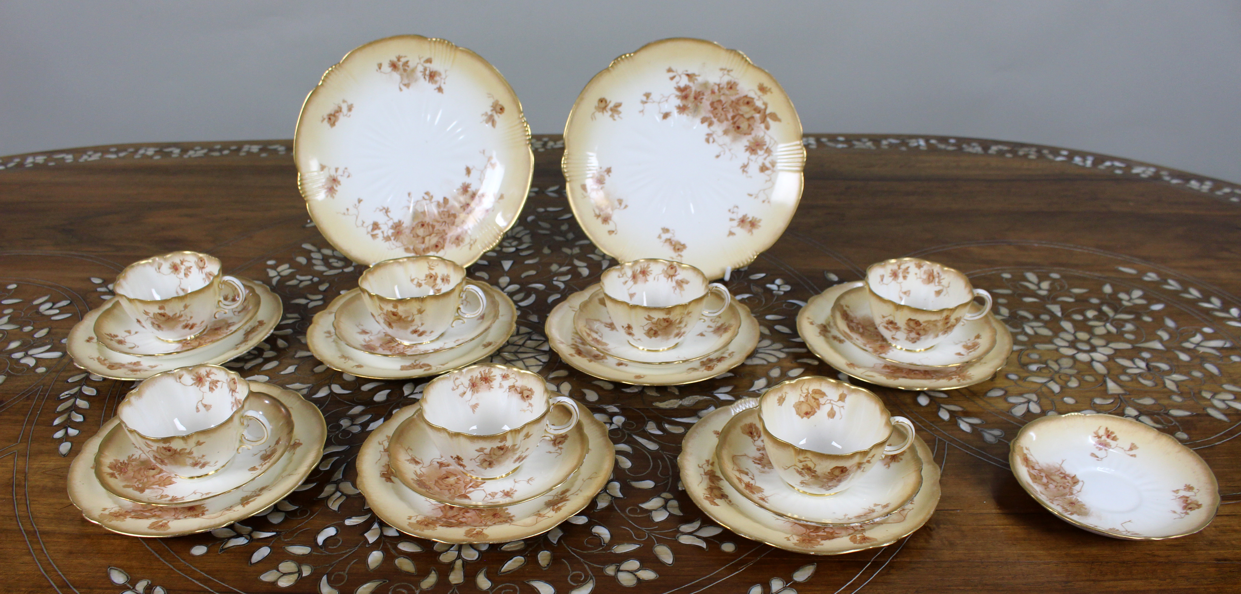 Edwardian Crescent China Tea Service by Johnson Brothers, England (24 Pieces)