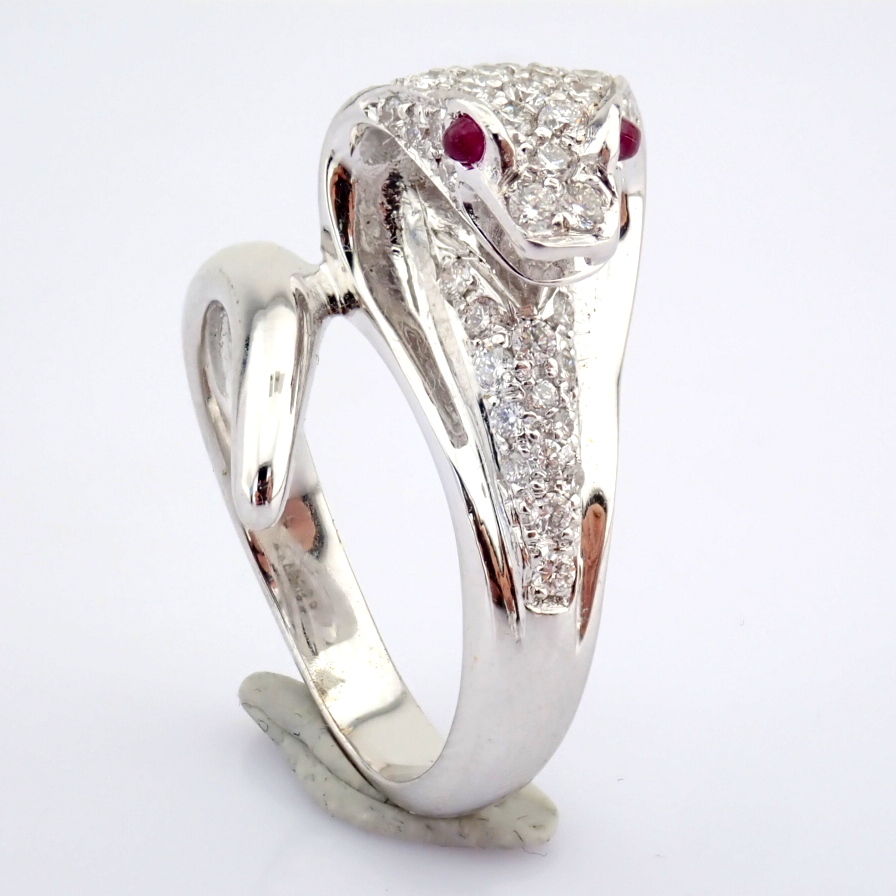 Natural Diamond 18K White Gold Ring