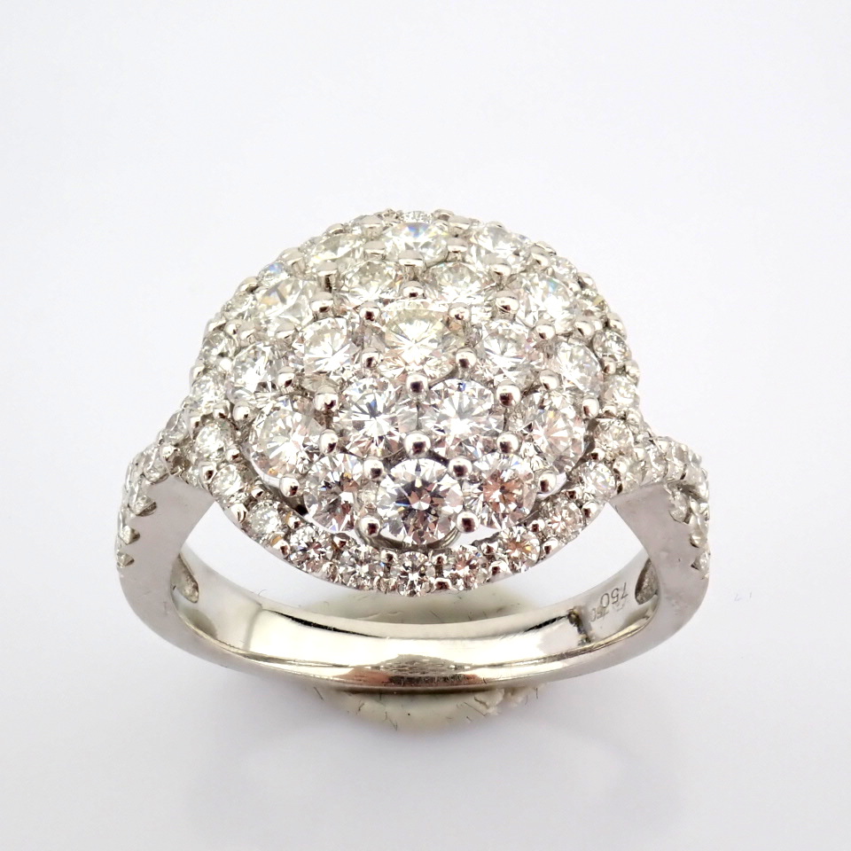 Natural Diamond 18K White Gold Ring