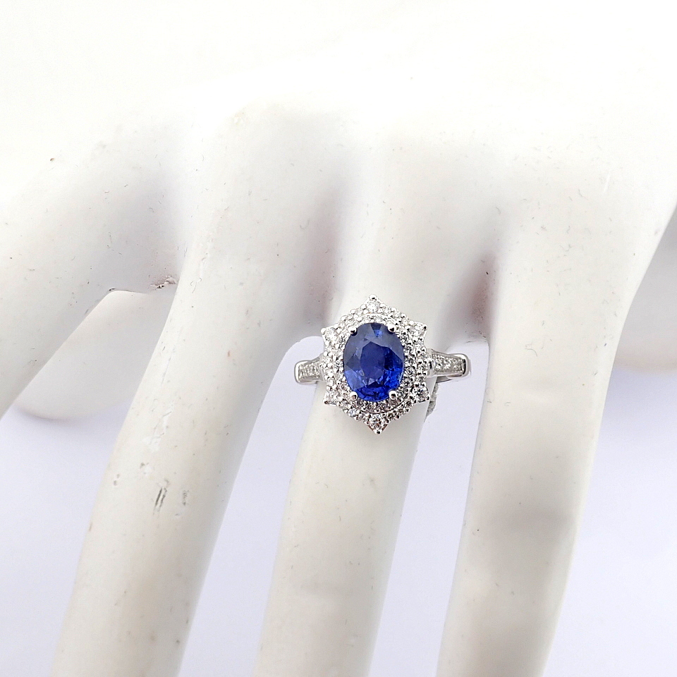Natural Diamond 18K White Gold Ring
