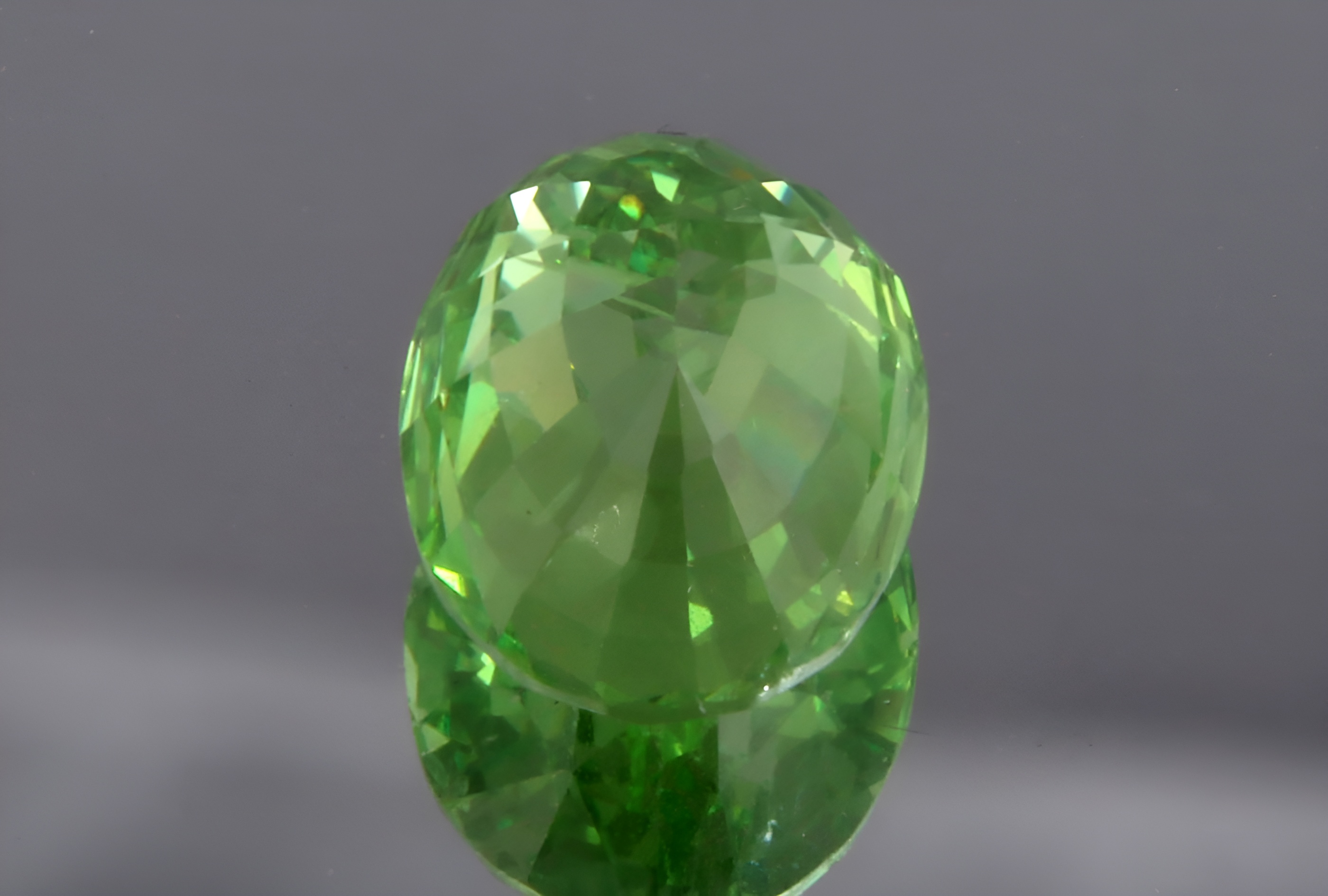 Tsavorite Garnet, 2.17 CT