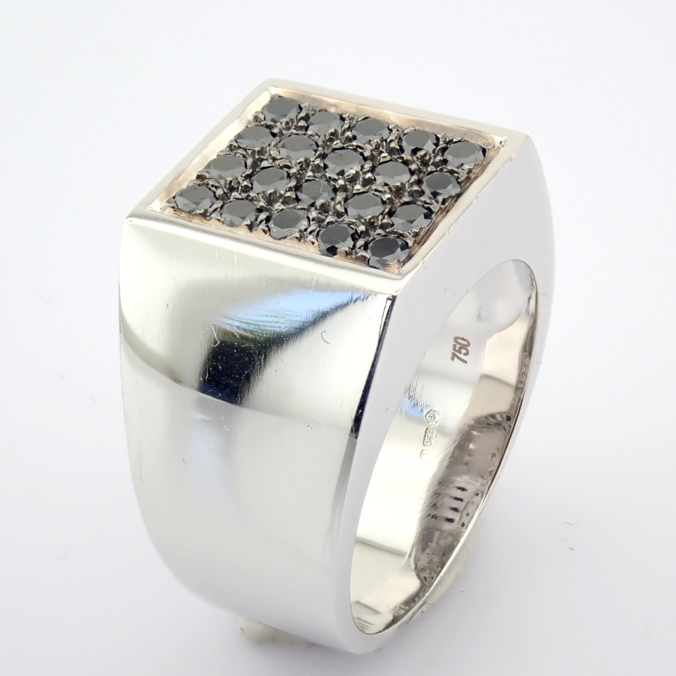 Natural Diamond 18K White Gold Ring