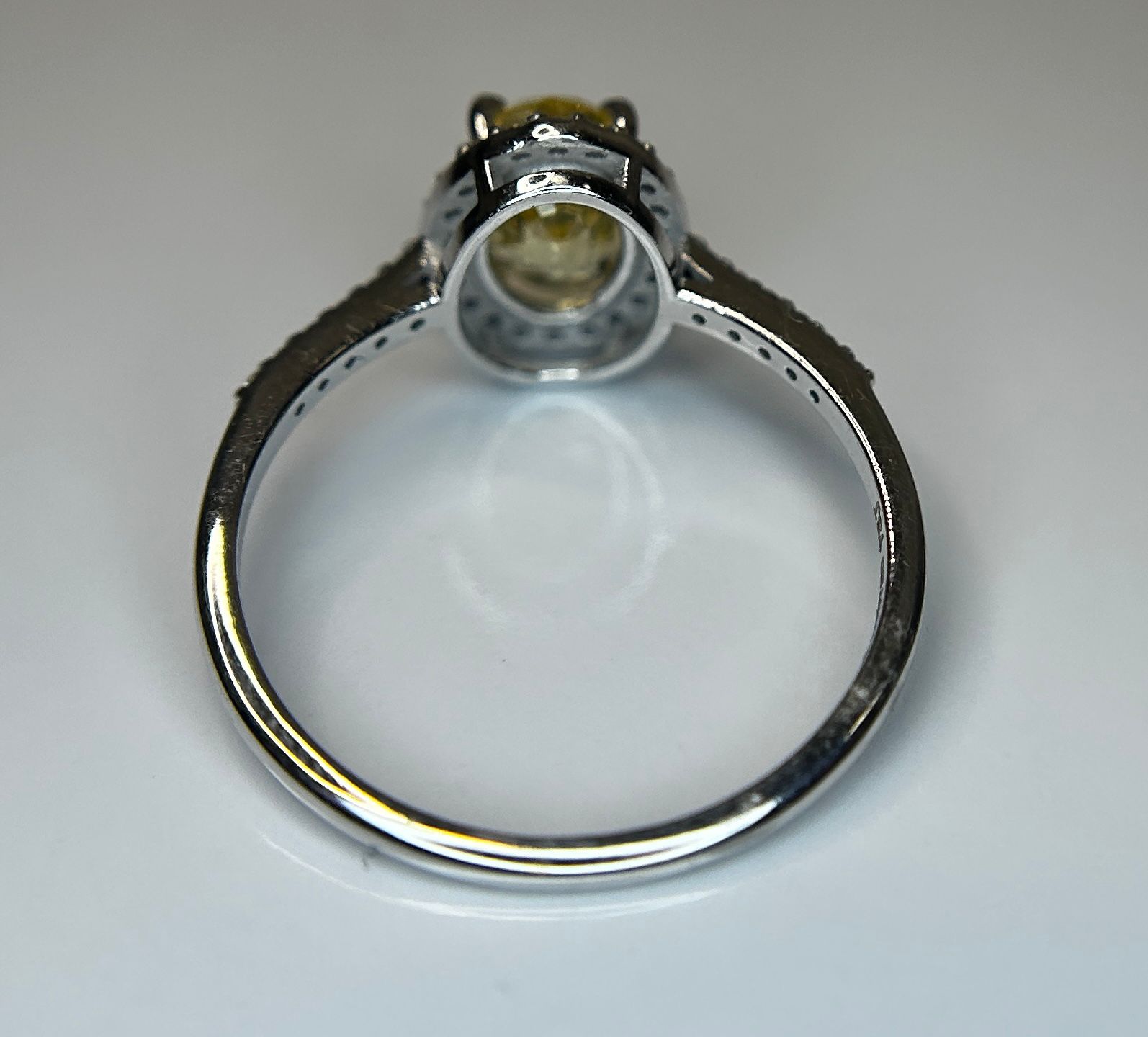 Beautiful Unheated Untreated Natural Ceylon Yellow Sapphire Diamonds & 18k Gold