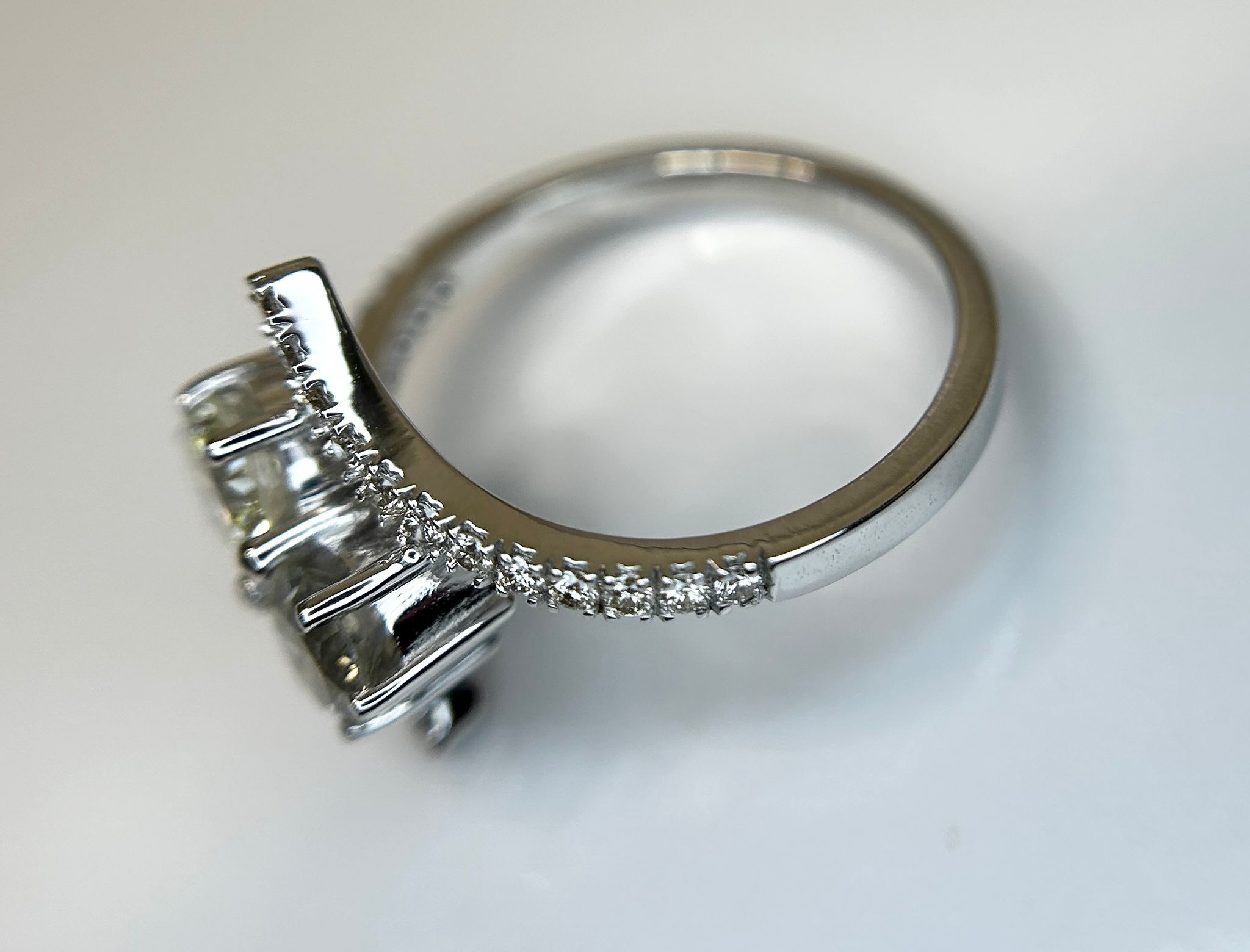 Beautiful Natural  1.15 Carat Diamond Ring With 18k White Gold