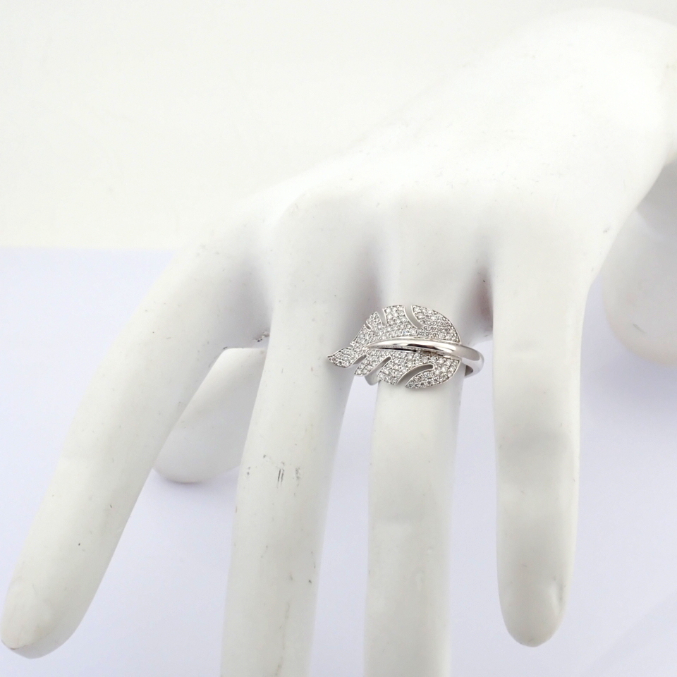 Natural Diamond 18K White Gold Ring