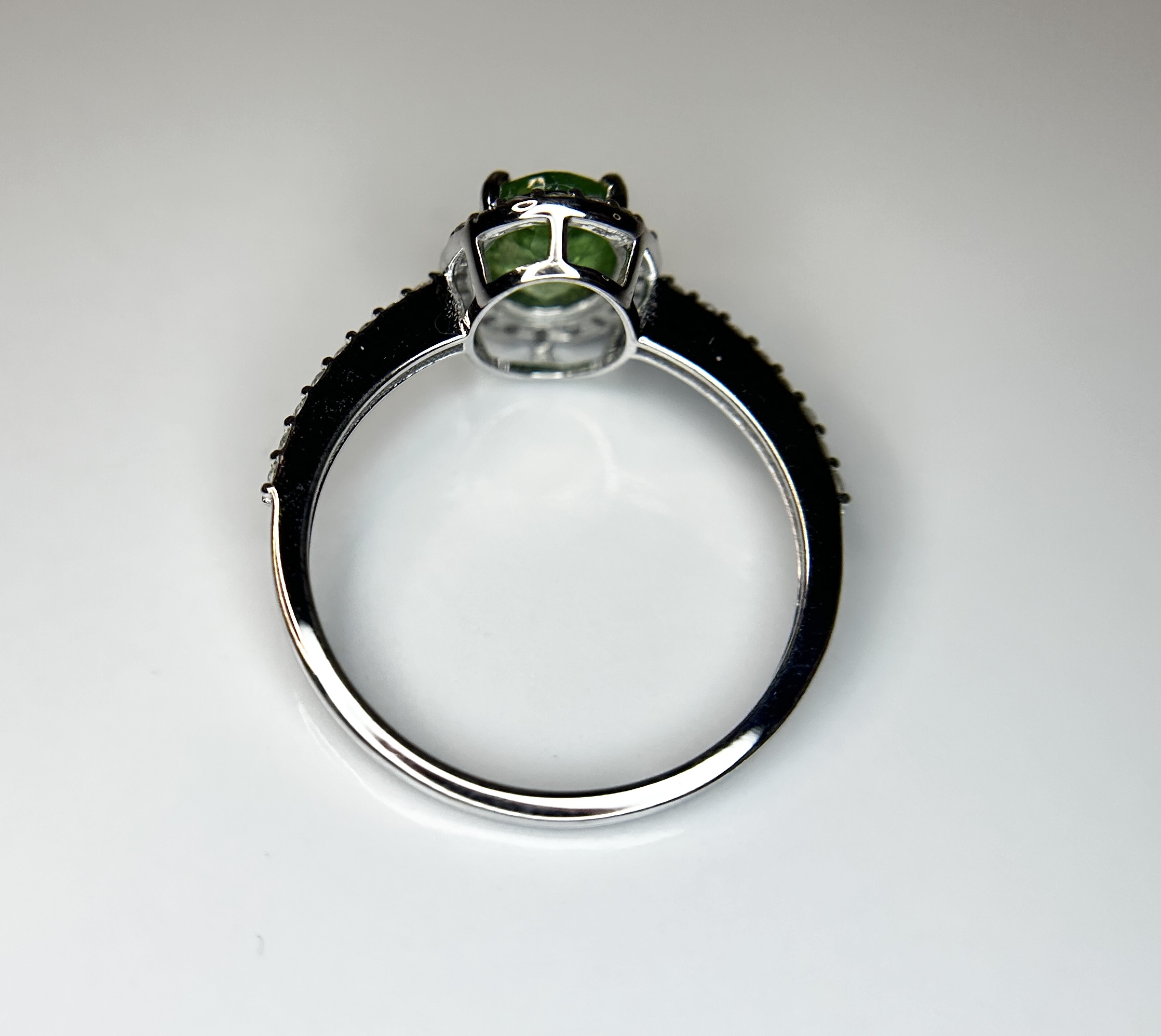 Beautiful 1.22 CT Natural Tsavorite Garnet With Natural Diamonds & 18k Gold