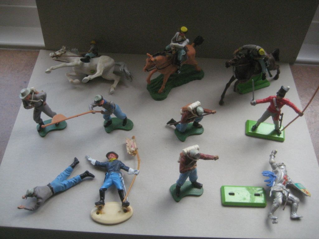 A Group of 11 Vintage Britain's Ltd Plastic Soldiers