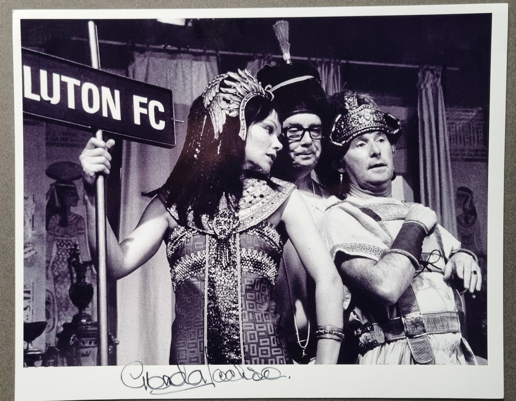 Glenda Jackson Signed Photograph