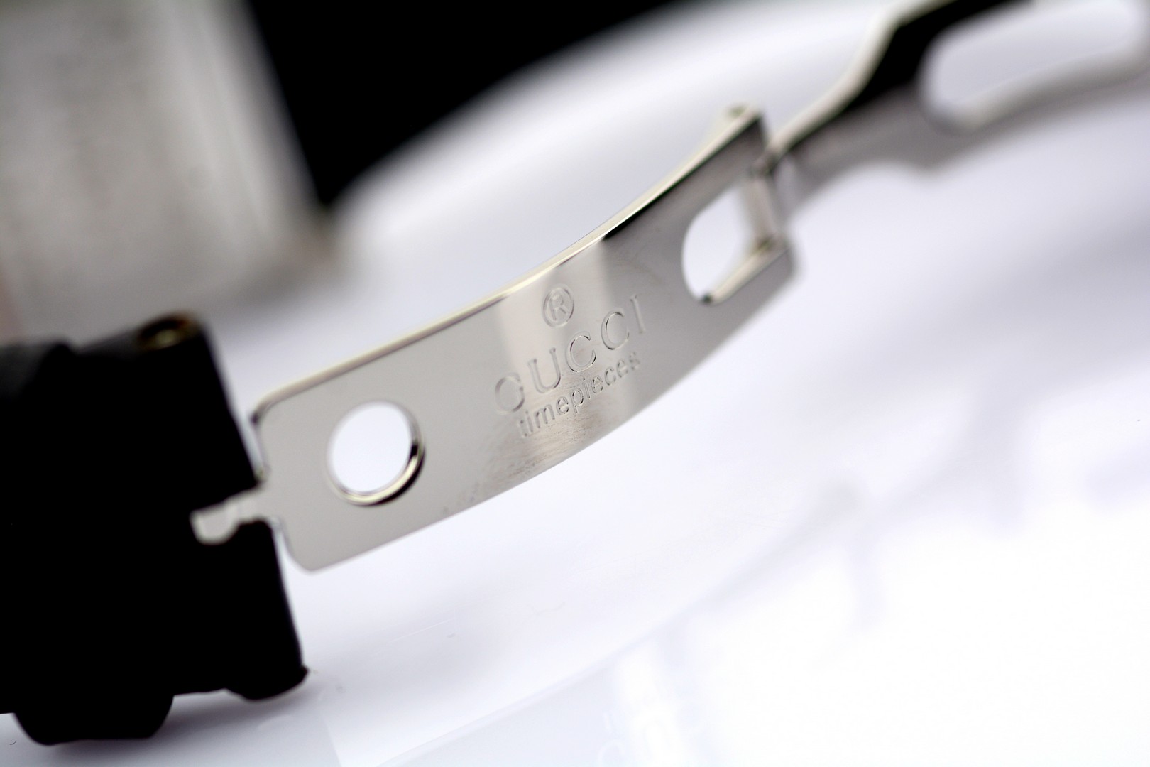 Gucci / 7700L Date Dial - (Unworn) Unisex Steel Wrist Watch