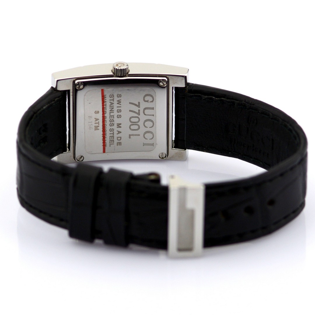 Gucci / 7700L Date Dial - (Unworn) Unisex Steel Wrist Watch