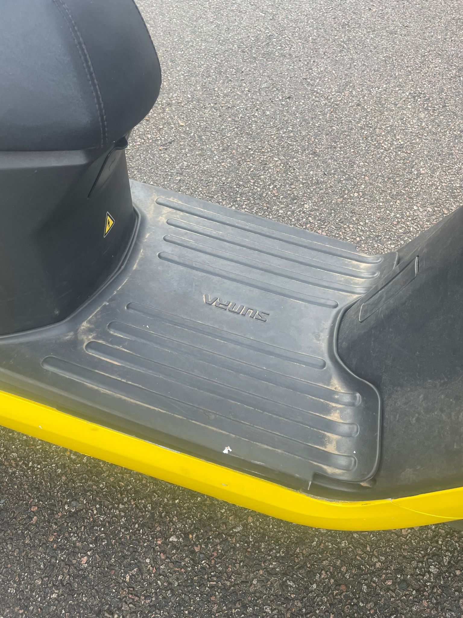 10 x Niu GTS & Sunra Robo S Electric Moped Scooters With Logbooks, Keys & Spares