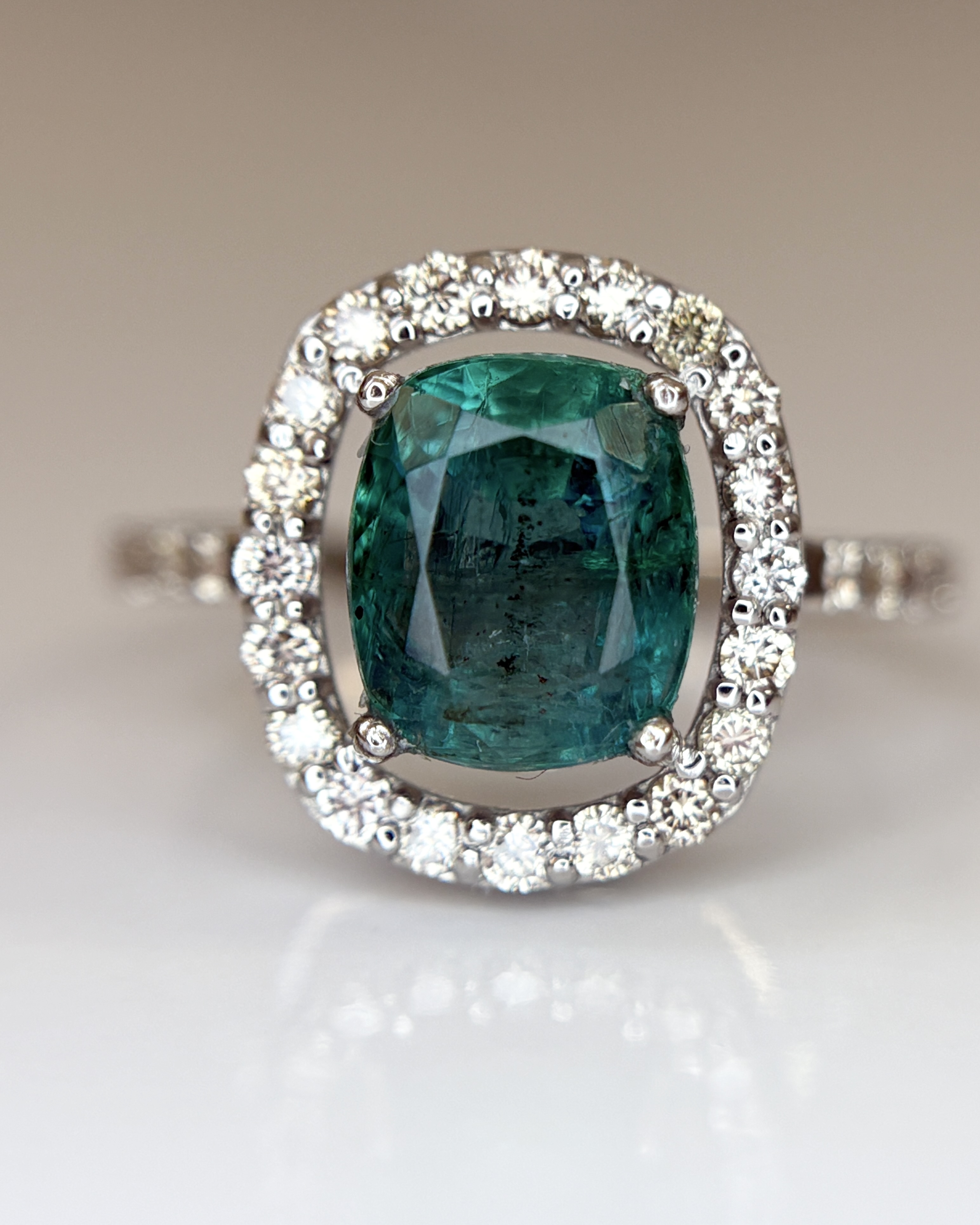 Beautiful 2.25 CT Natural Emerald Ring With Natural Diamonds & Platinum 950
