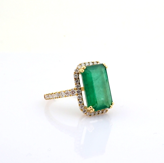 Natural Diamond 18K Yellow Gold Ring
