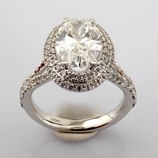 Oval Cut Lab-Grown Diamond Ring - 2.65 Total Carat (IGI Certified)