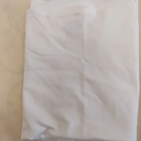White teeshirts x 10.  Age 3 - 4